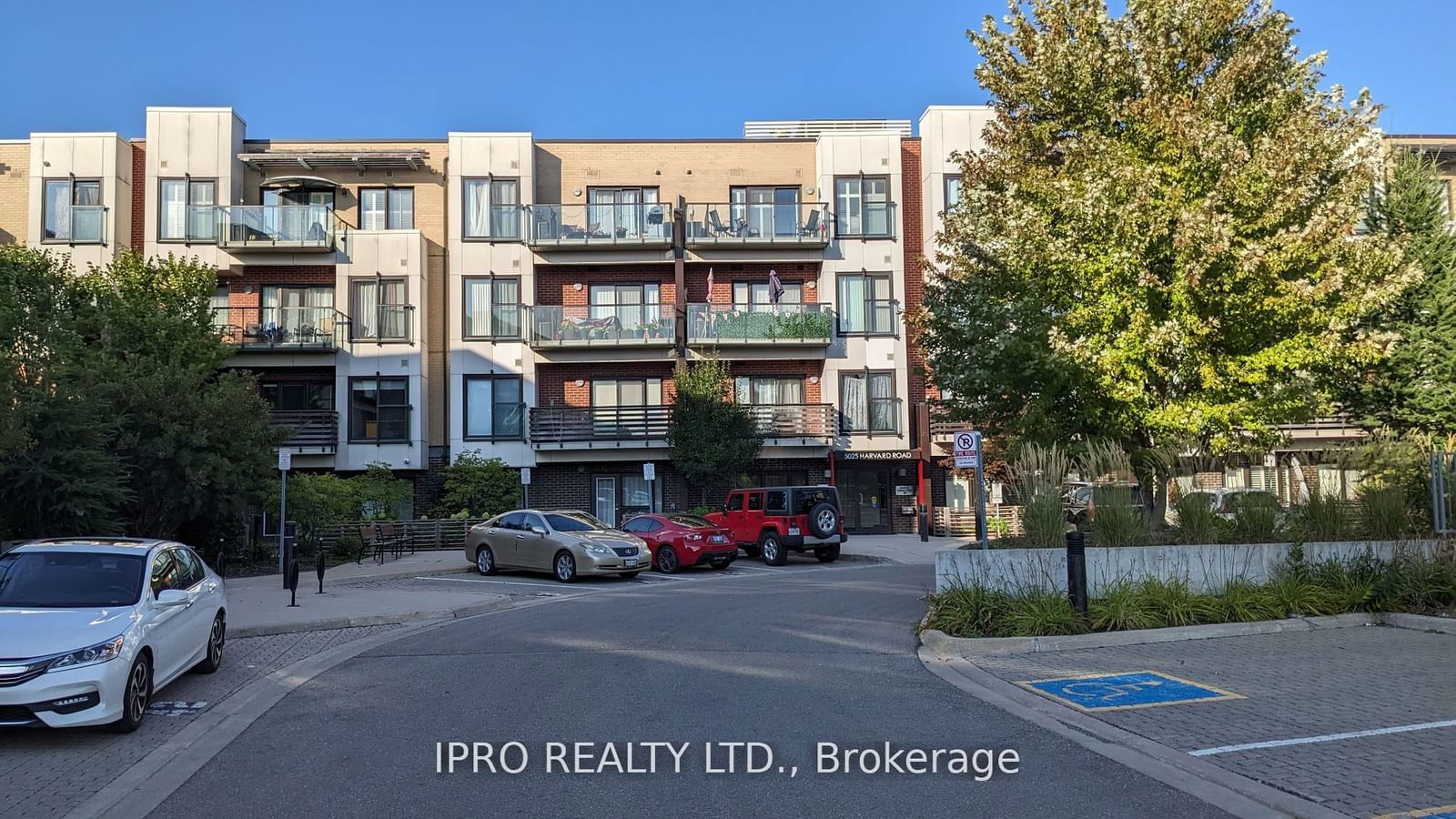 5025 Harvard Rd, unit 203 for sale - image #2