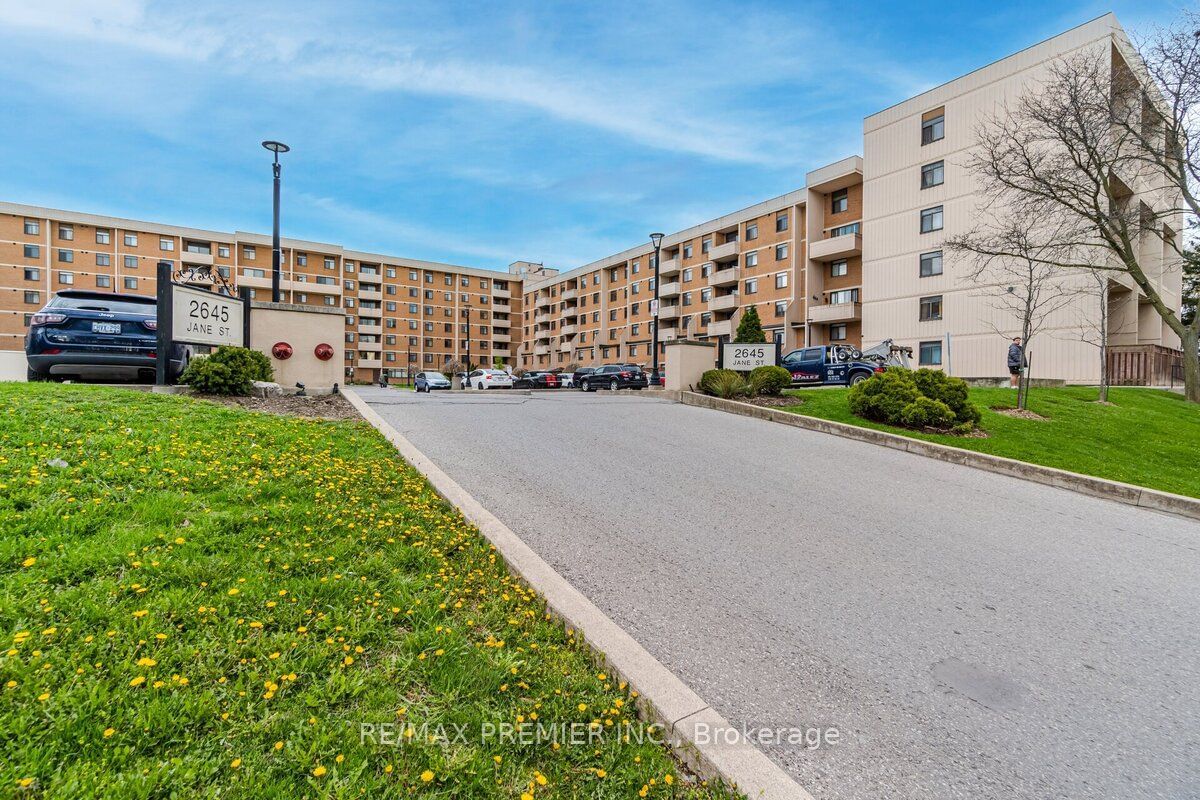 2645 Jane St, unit 520 for sale - image #2