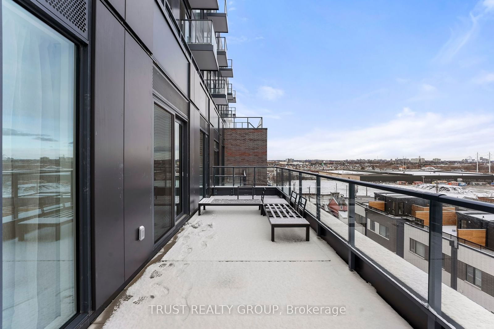 1808 St. Clair Ave W, unit 603 for sale