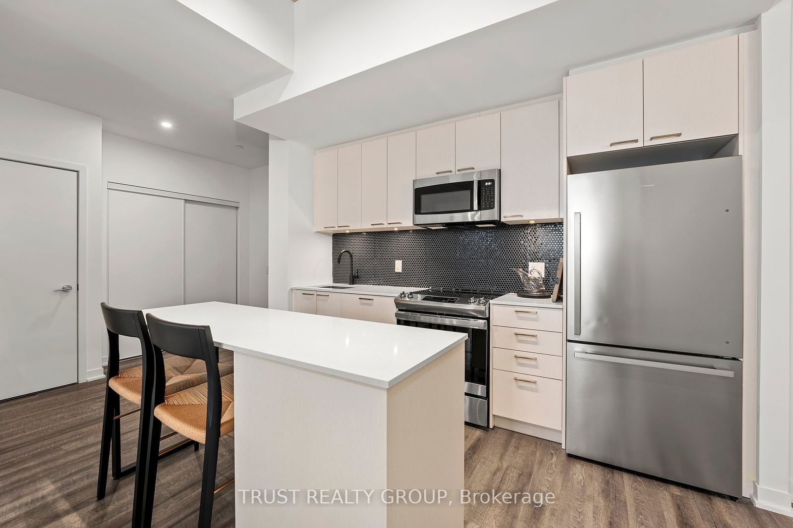 1808 St. Clair Ave W, unit 603 for sale