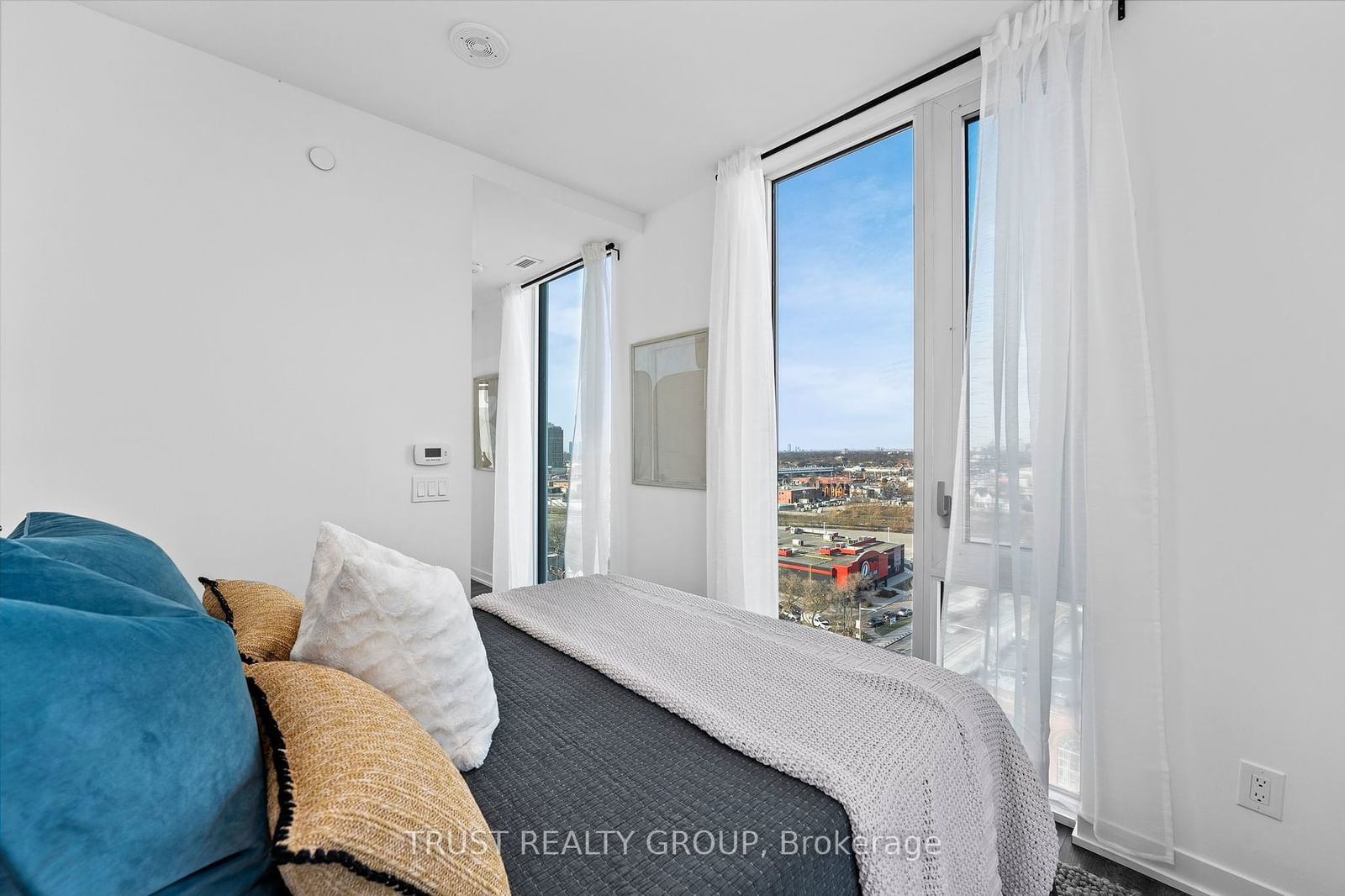 1808 St. Clair Ave W, unit 1104 for sale - image #6