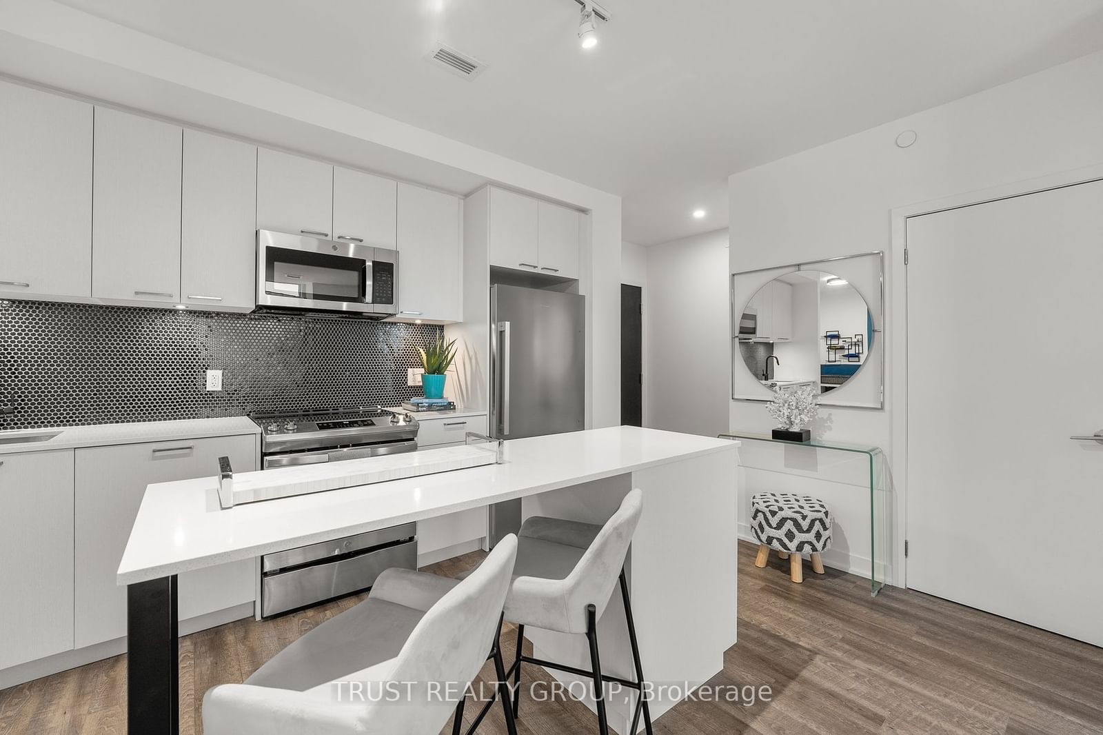 1808 St. Clair Ave W, unit 1102 for sale