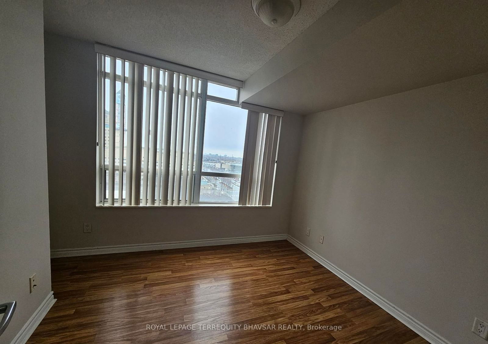 3888 Duke Of York Blvd, unit 1236 for rent - image #11