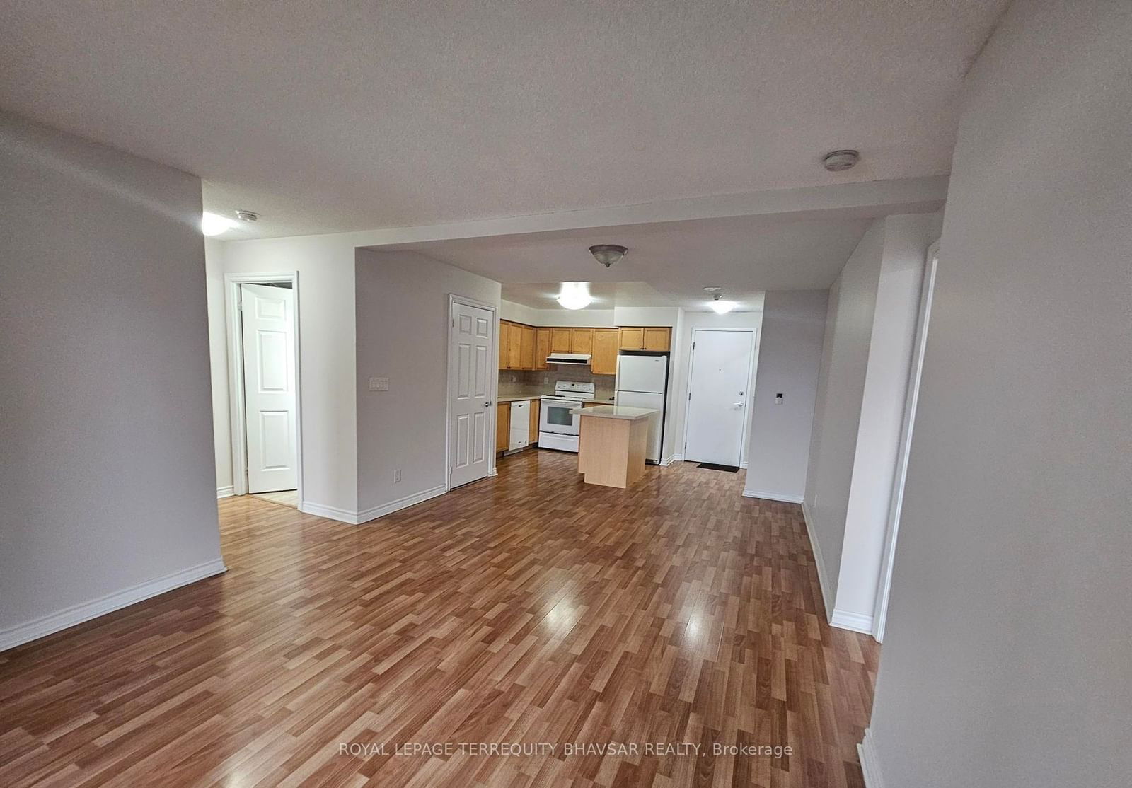 3888 Duke Of York Blvd, unit 1236 for rent - image #7