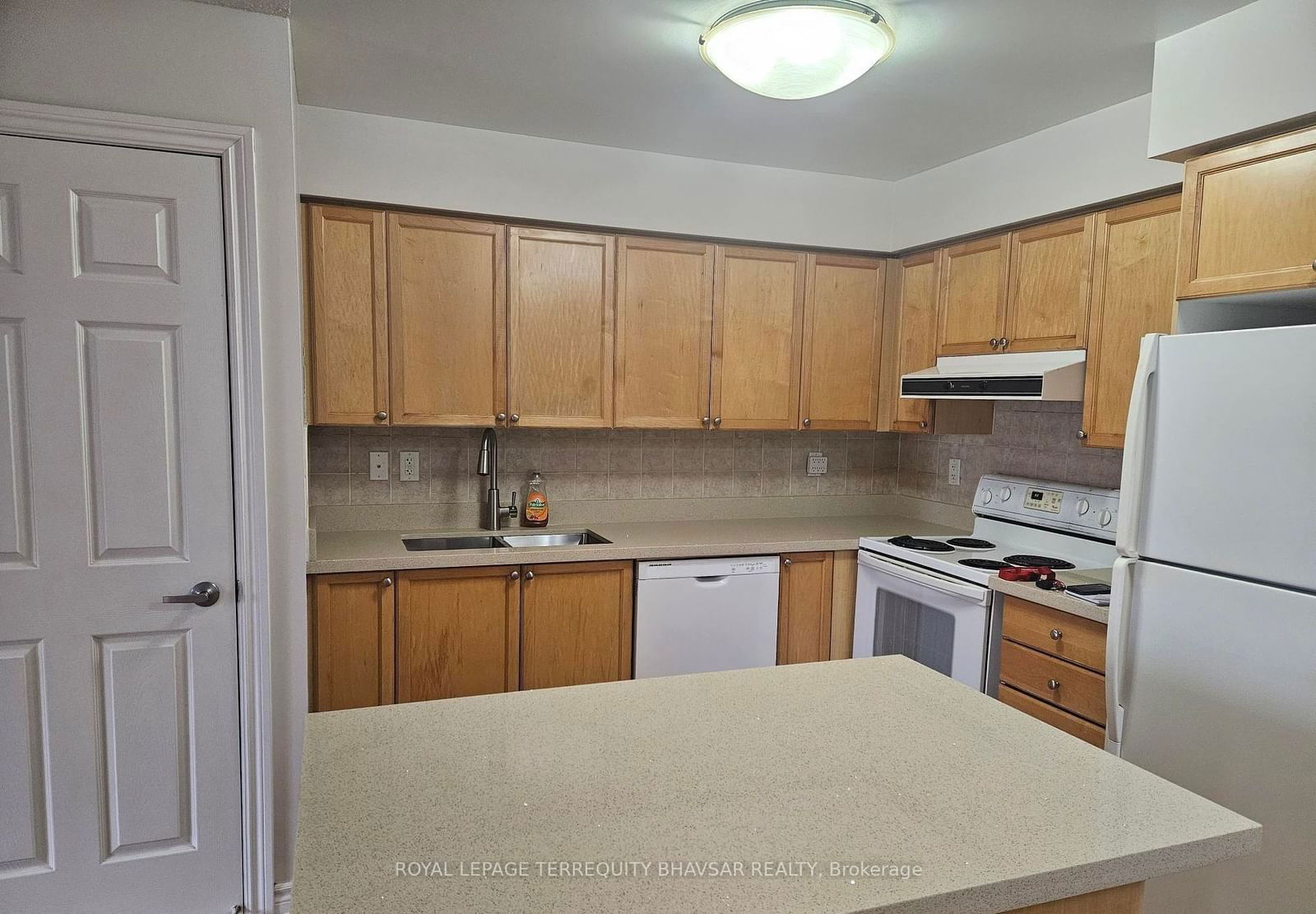 3888 Duke Of York Blvd, unit 1236 for rent - image #8