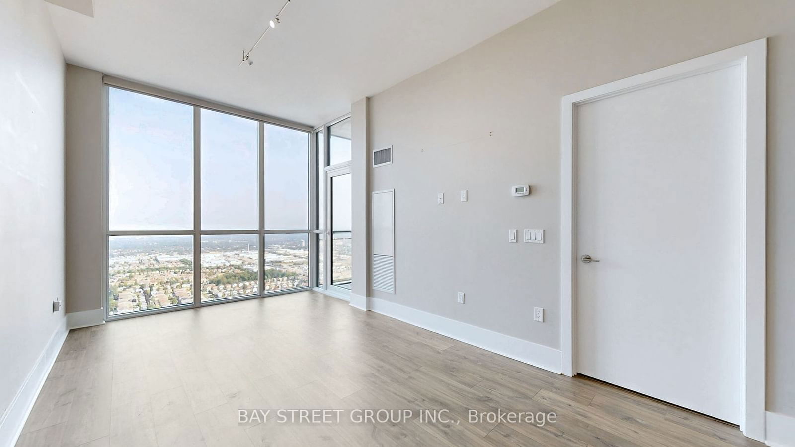 3975 Grand Park Dr, unit 4702 for sale - image #13