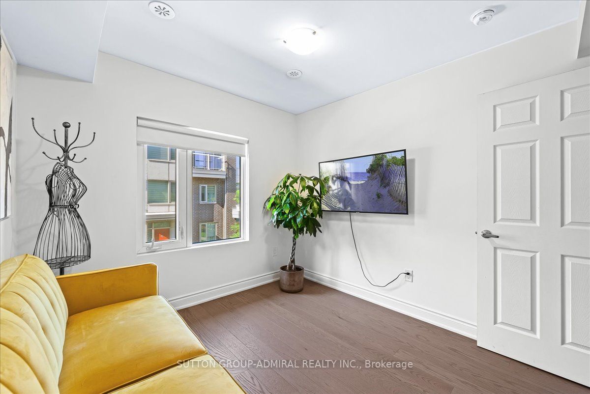 12 Applewood Lane, unit 8 for sale - image #24