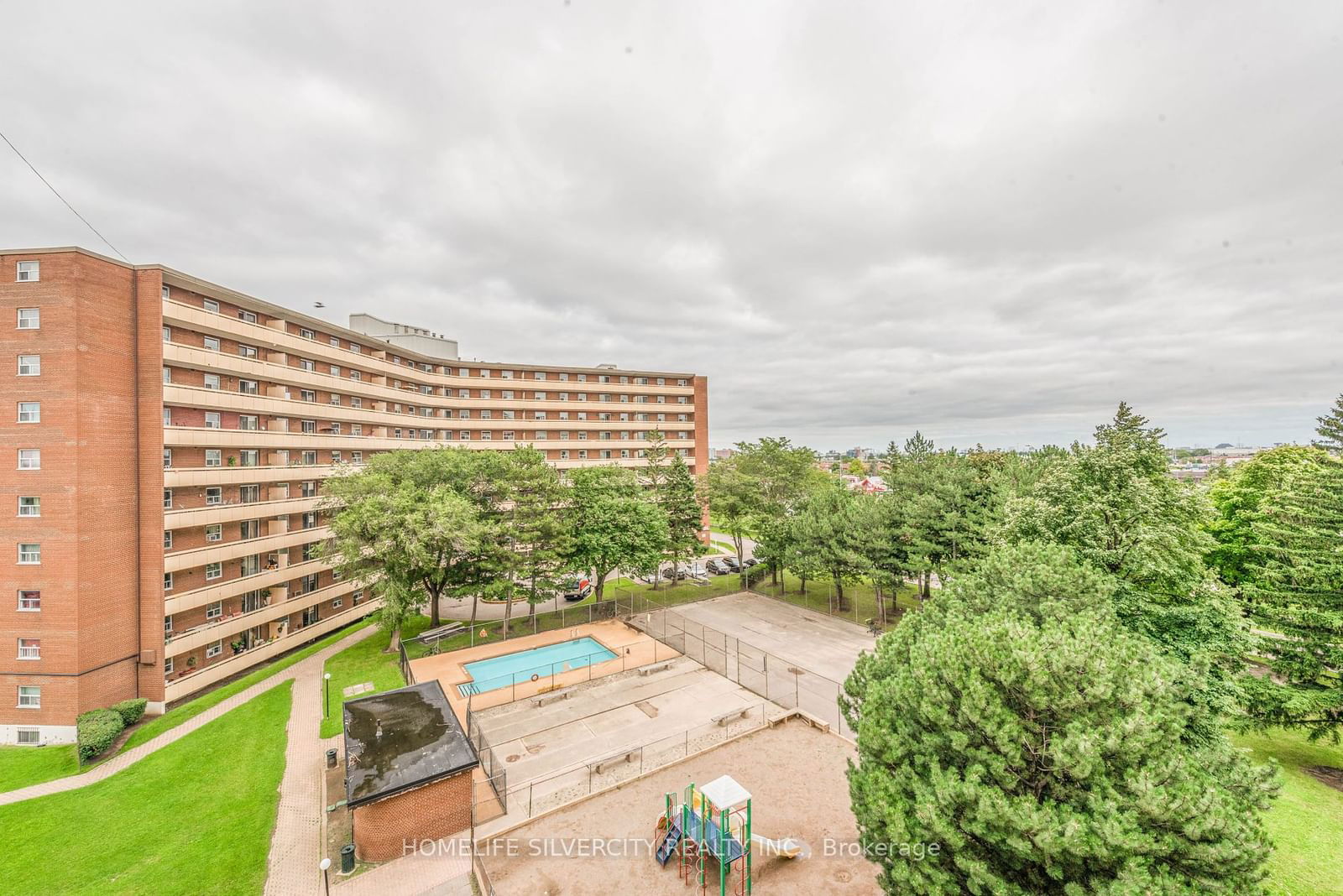 3555 Derry Rd E, unit 605 for sale - image #37