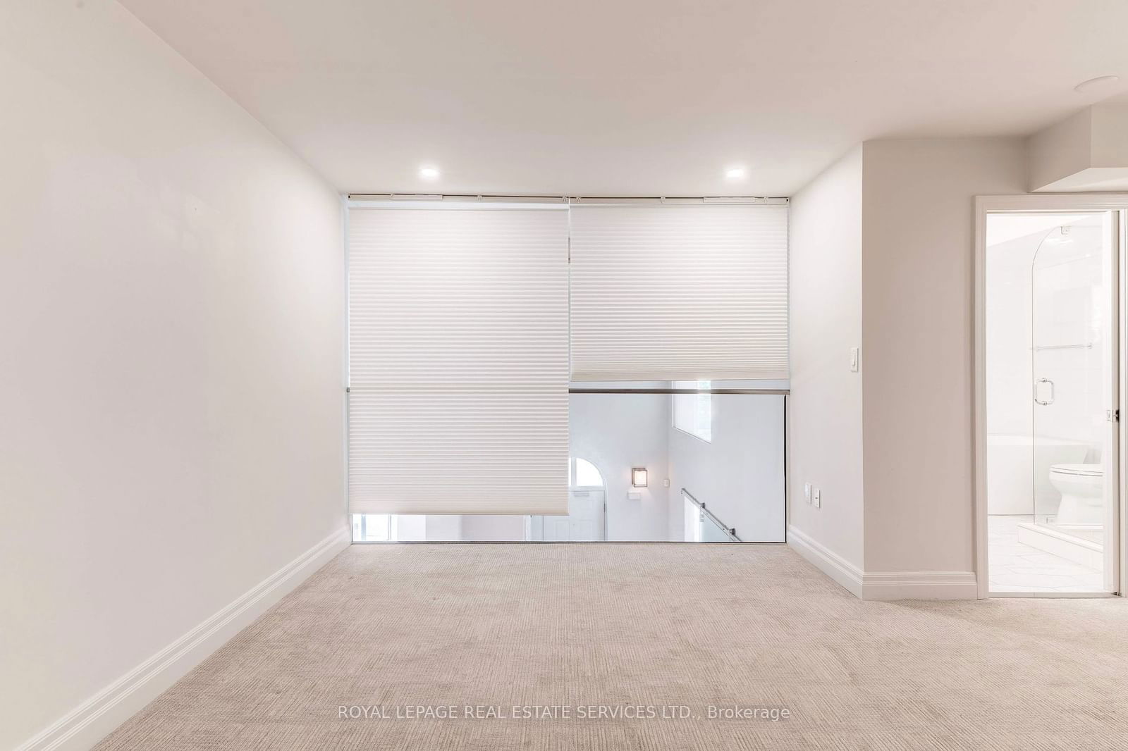 185 Robinson St, unit TH6 for sale - image #30