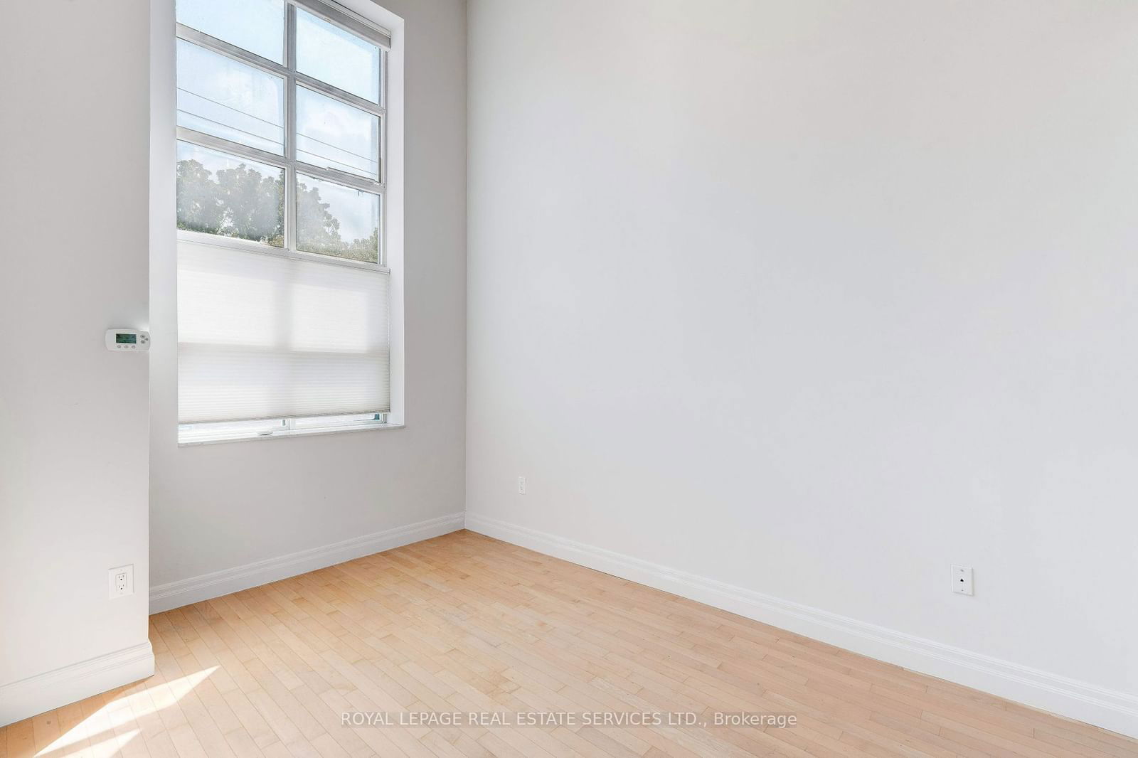 185 Robinson St, unit TH6 for sale - image #5