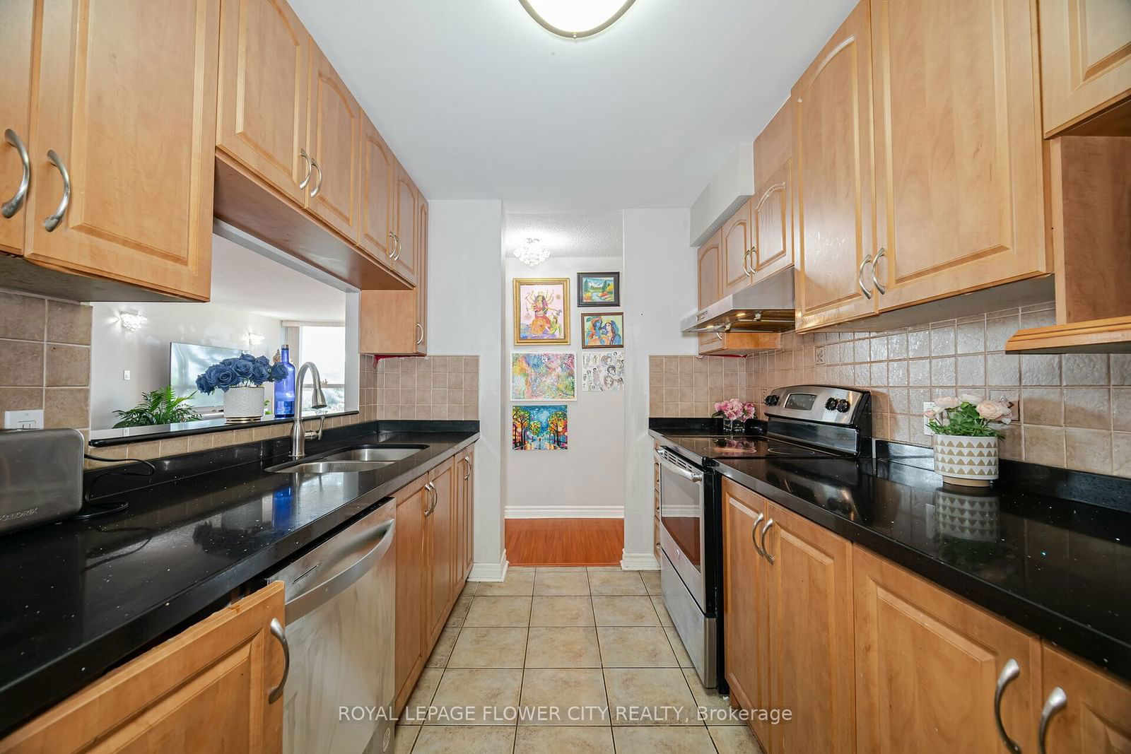 25 Trailwood Dr, unit 304 for sale - image #8