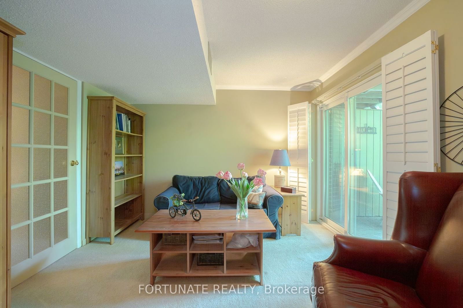 1250 Marlborough Crt, unit 48 for sale - image #21