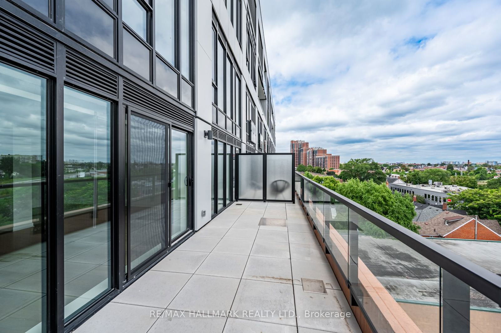 2720 Dundas St W, unit 617 for rent - image #13