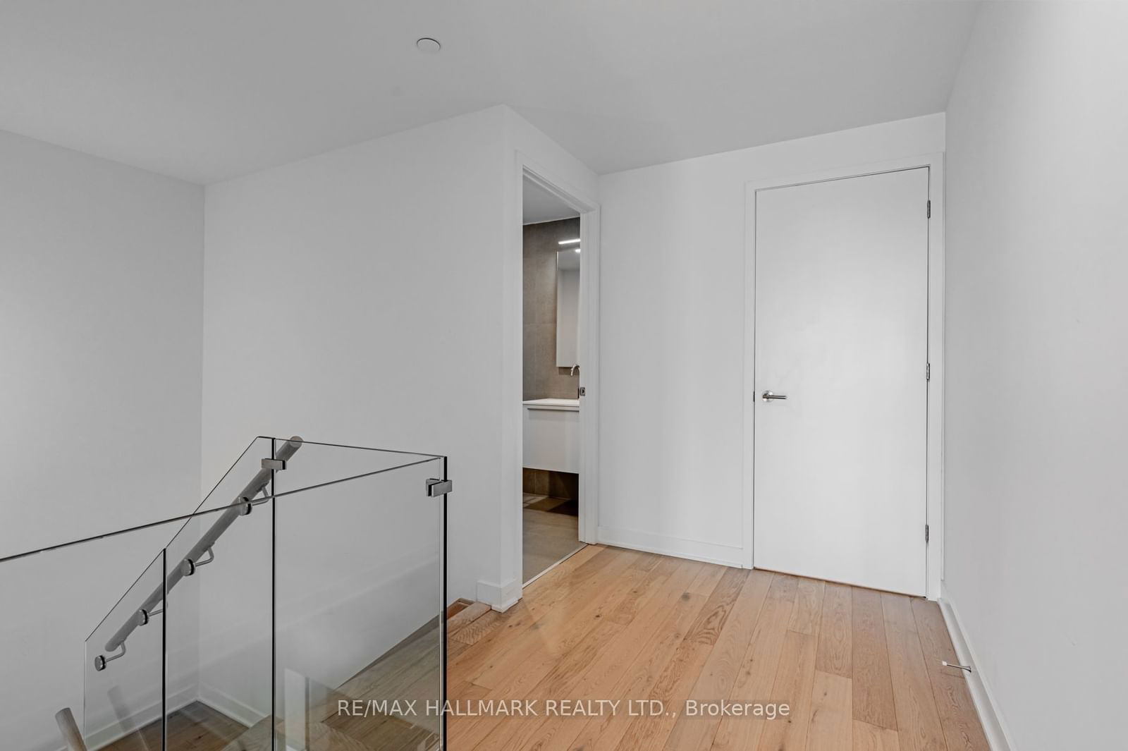 2720 Dundas St W, unit 617 for rent - image #24