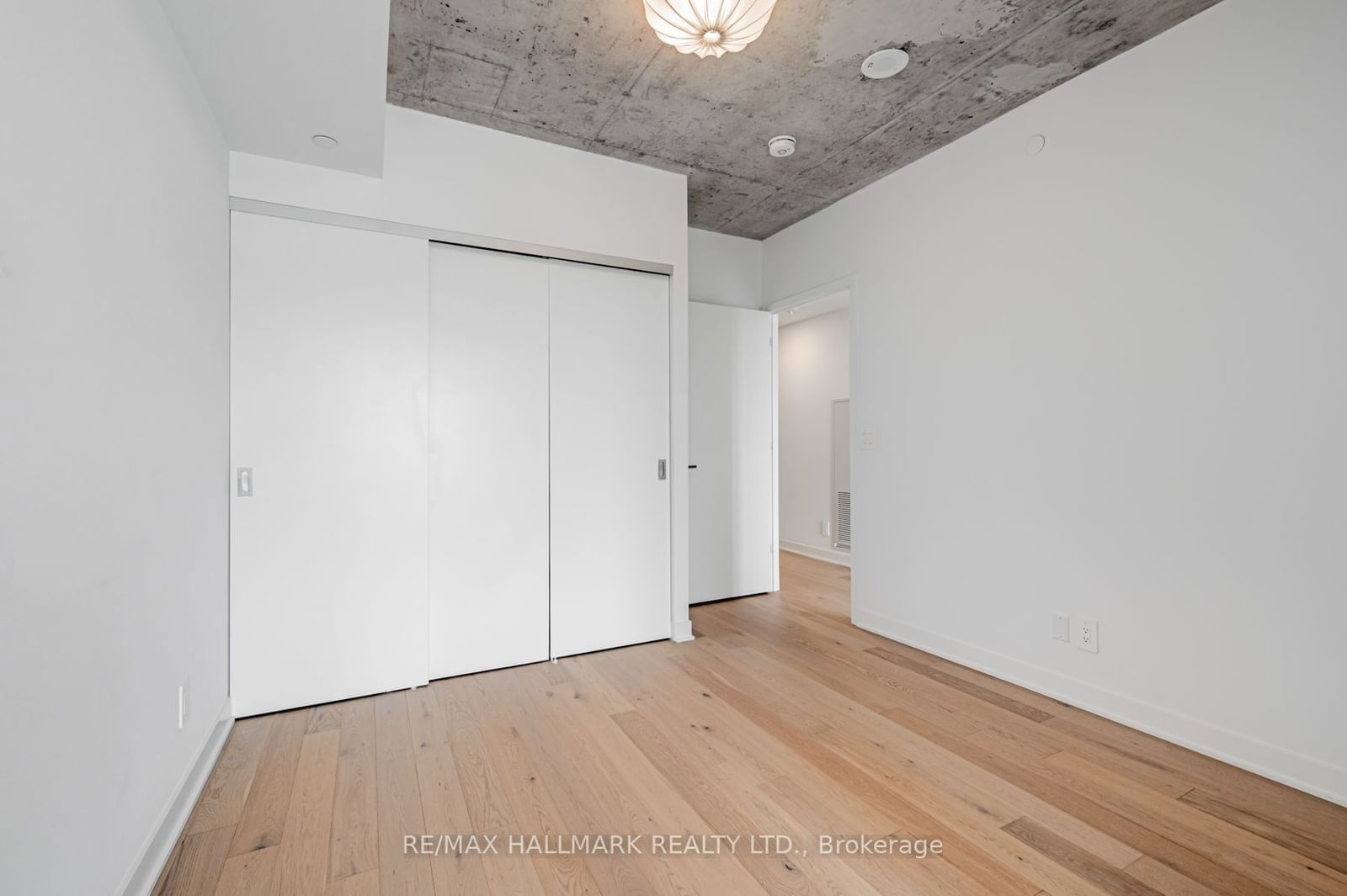 2720 Dundas St W, unit 617 for rent - image #25