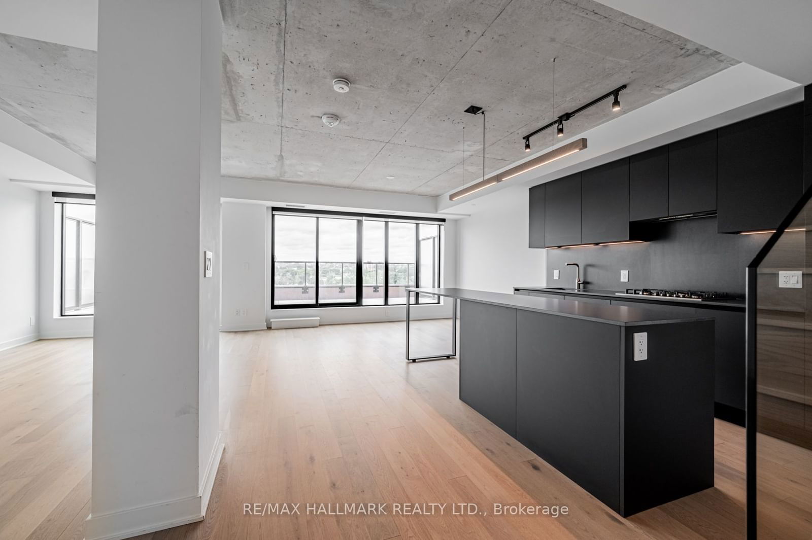 2720 Dundas St W, unit 617 for rent - image #4