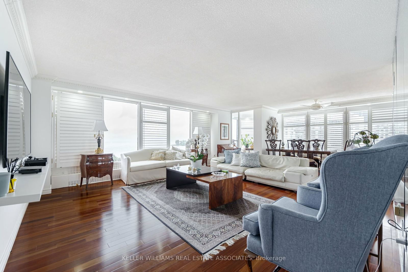 2045 Lake Shore Blvd, unit 806 for sale - image #4