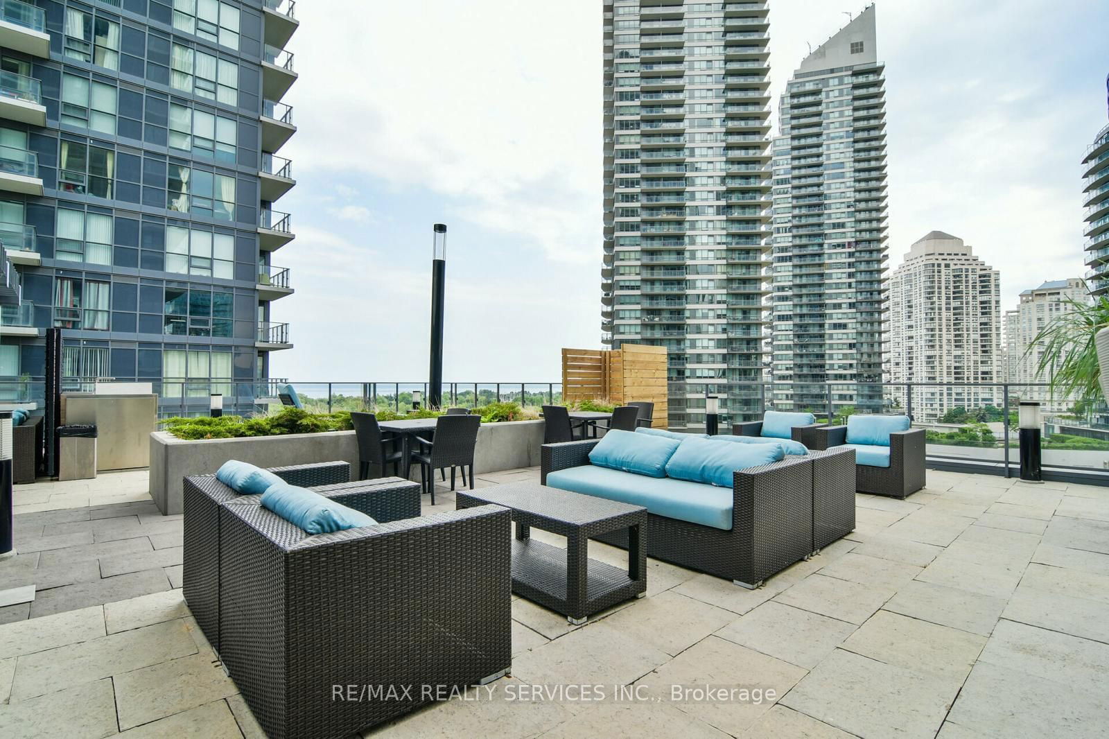 2220 Lake Shore Blvd W, unit 601 for sale