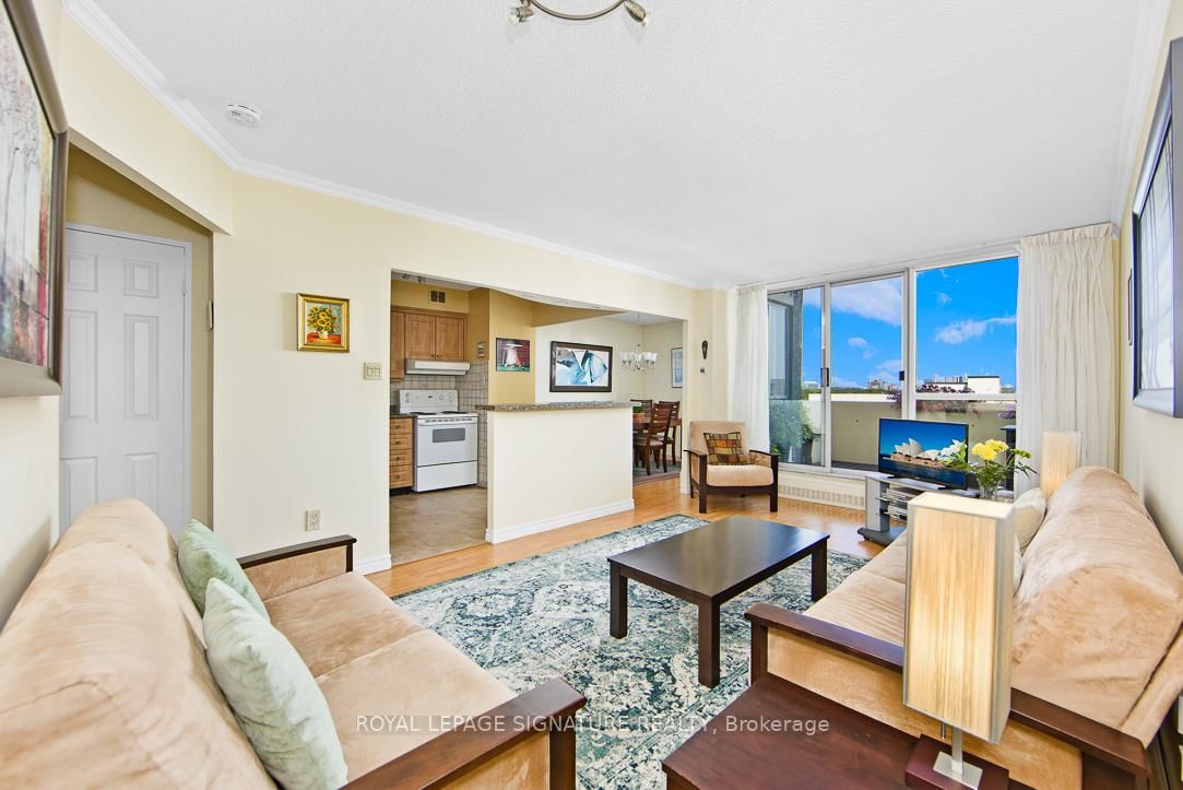 35 Ormskirk Ave, unit 908 for sale - image #6