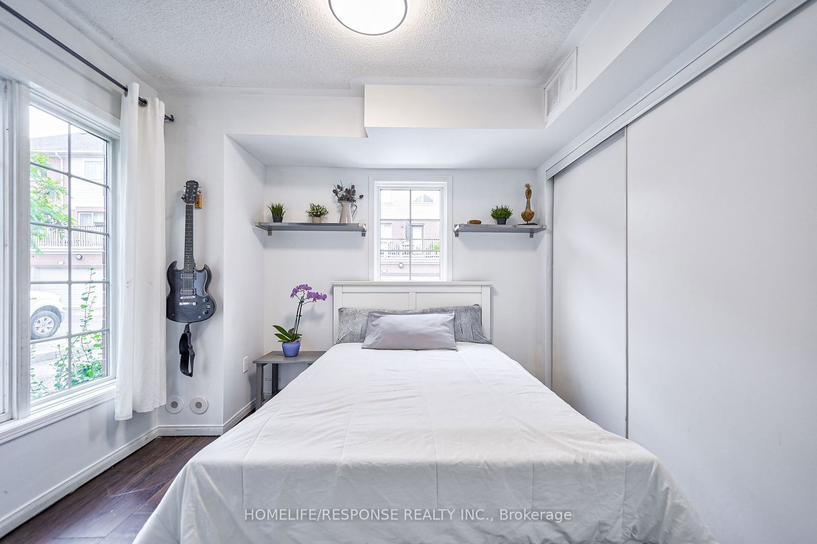 129 TENTH St, unit 6 for sale - image #5