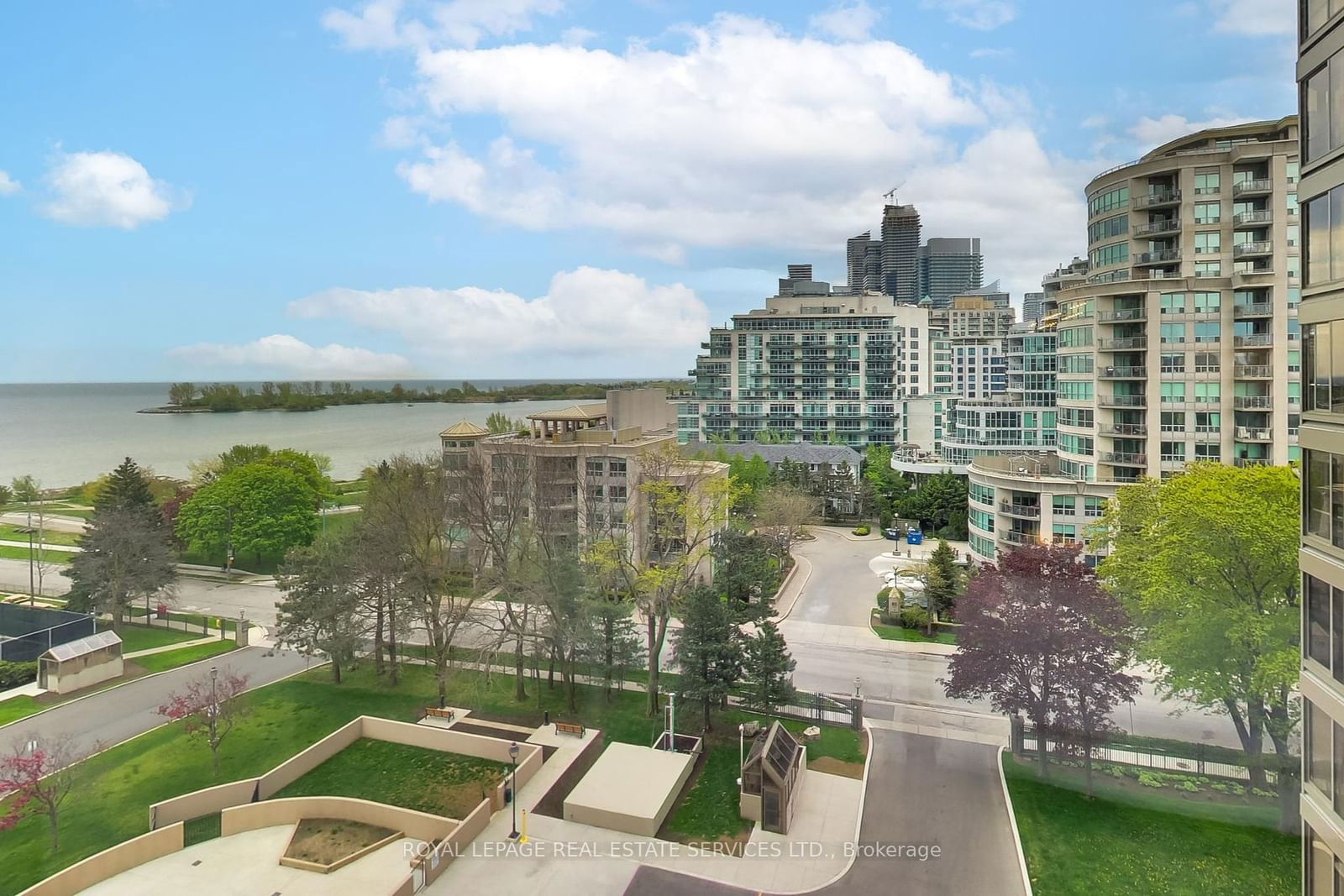 2045 Lake Shore Blvd W, unit 804 for sale