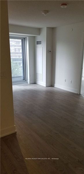 9 Mabelle Ave, unit 526 for rent