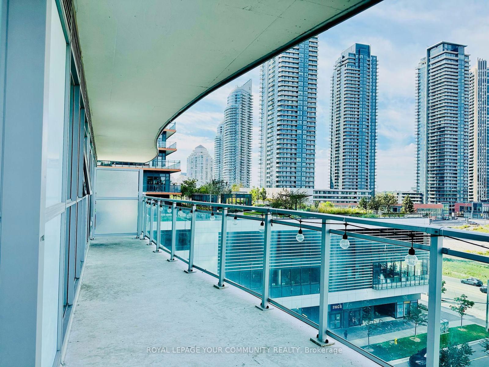 33 Shore Breeze Dr, unit 504 for sale - image #18