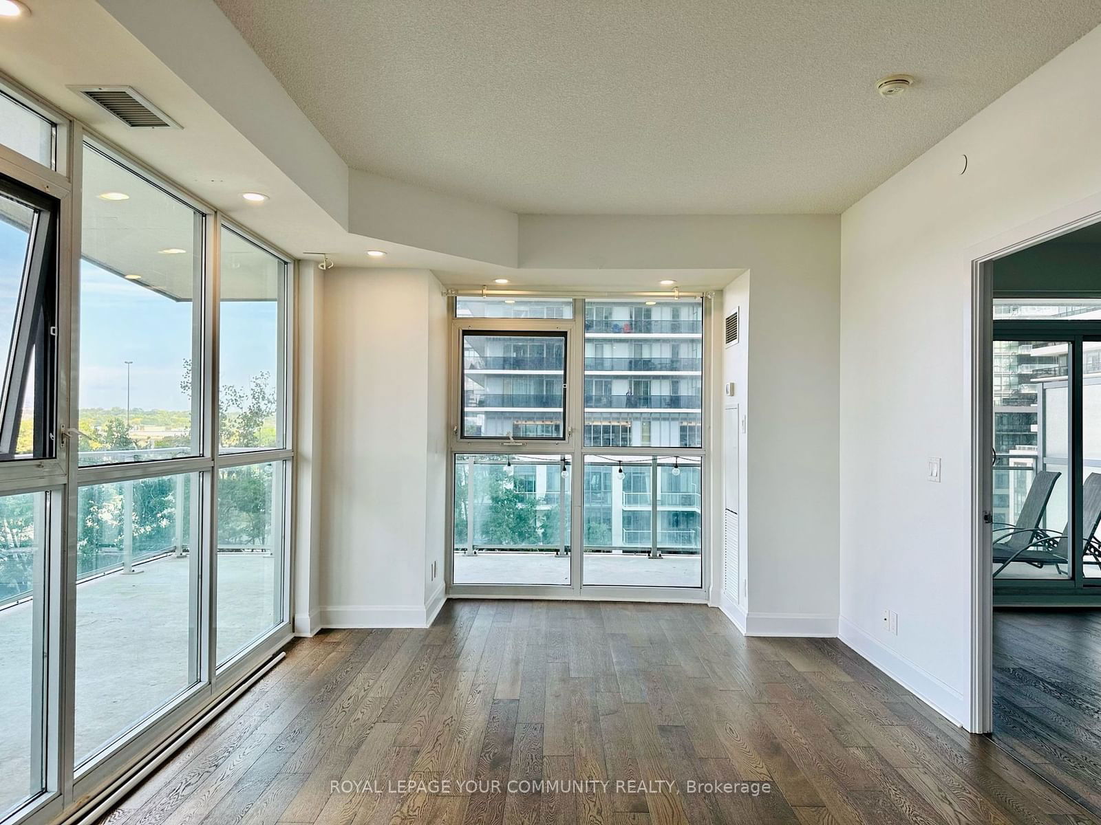 33 Shore Breeze Dr, unit 504 for sale - image #5