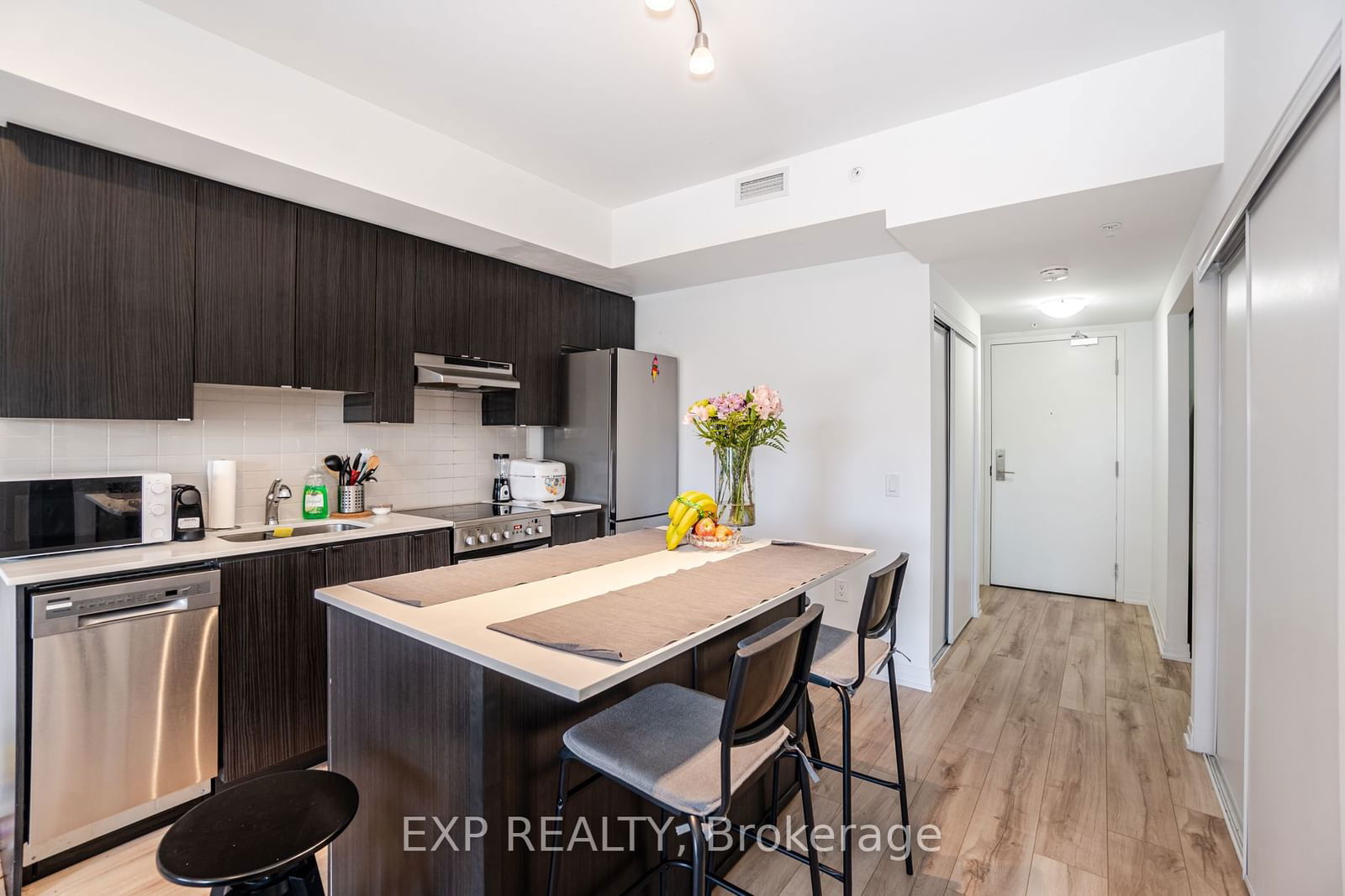 408 Browns Line, unit 202 for rent - image #12