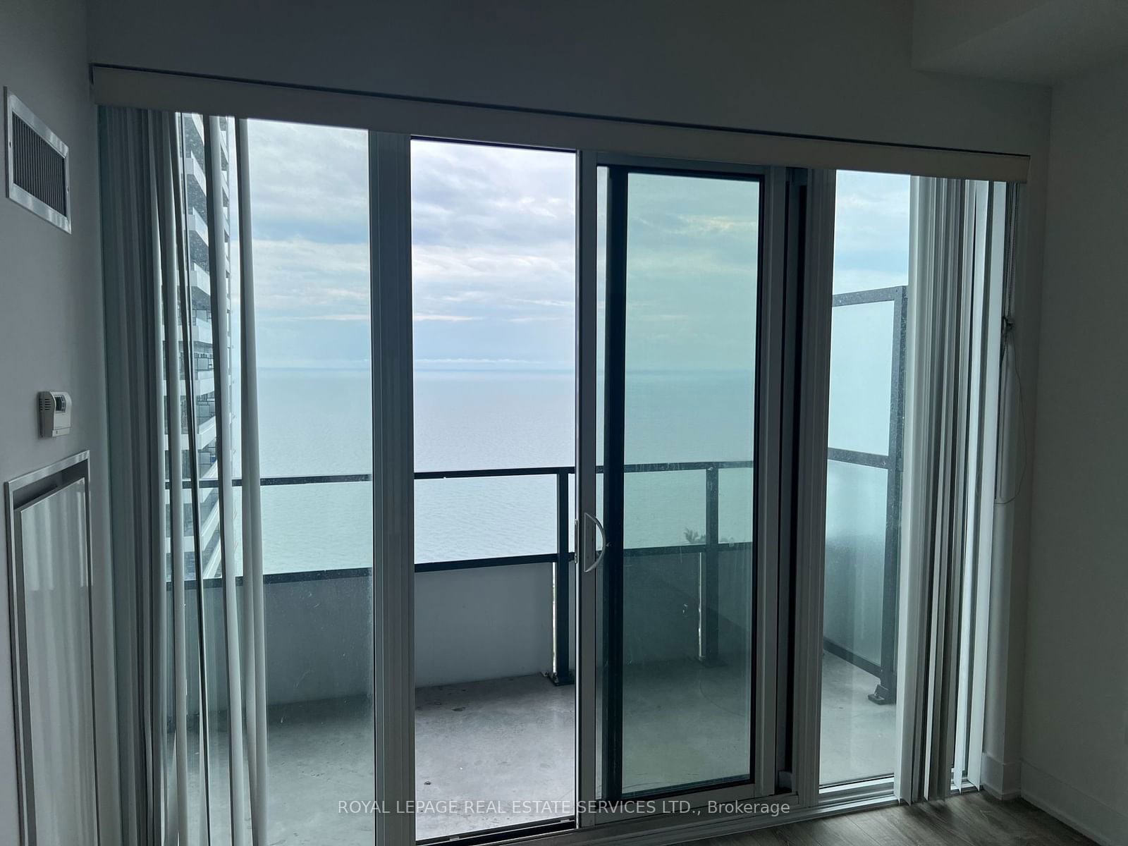 30 Shore Breeze Dr, unit 4216 for rent