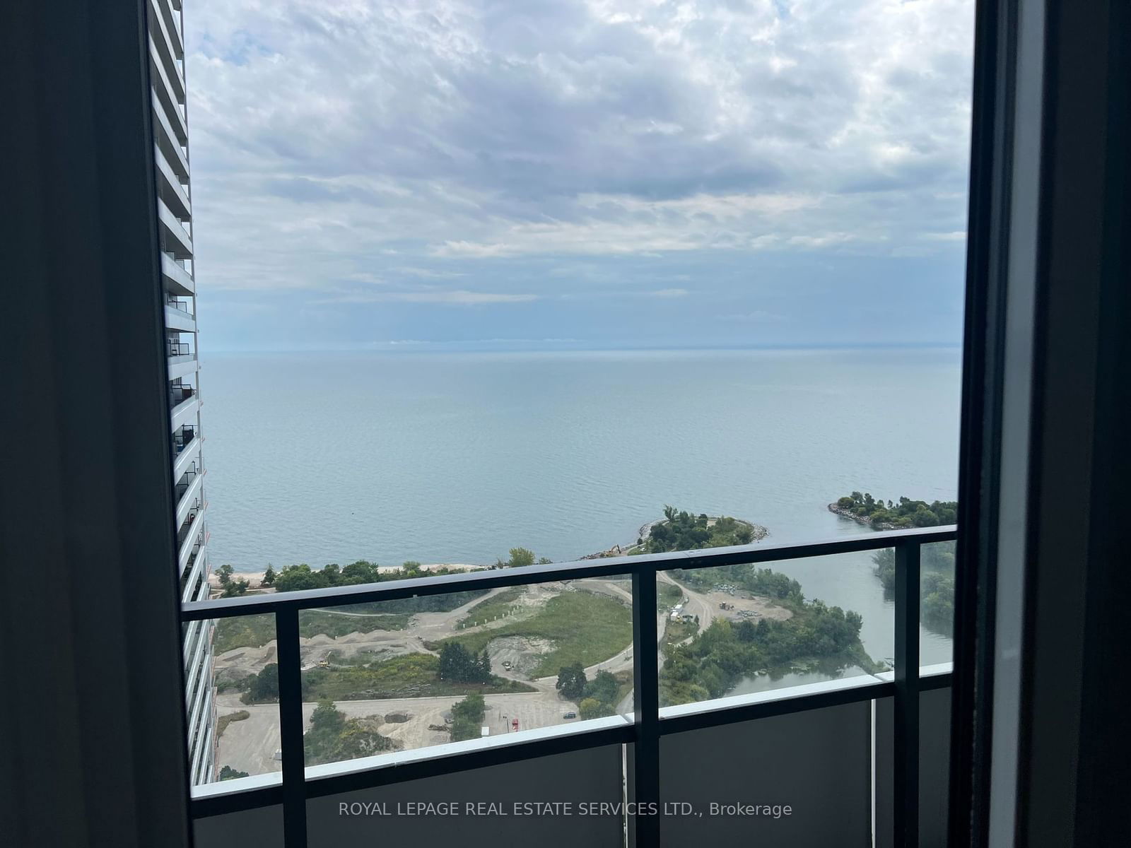 30 Shore Breeze Dr, unit 4216 for rent