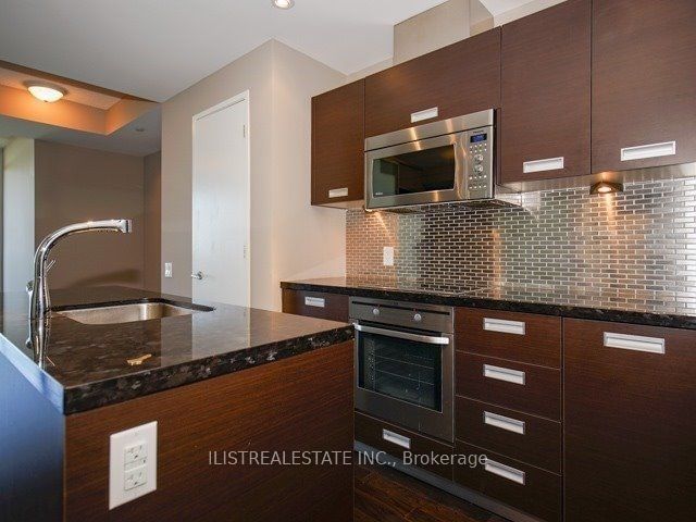 88 Park Lawn Rd, unit 1602 for rent - image #6