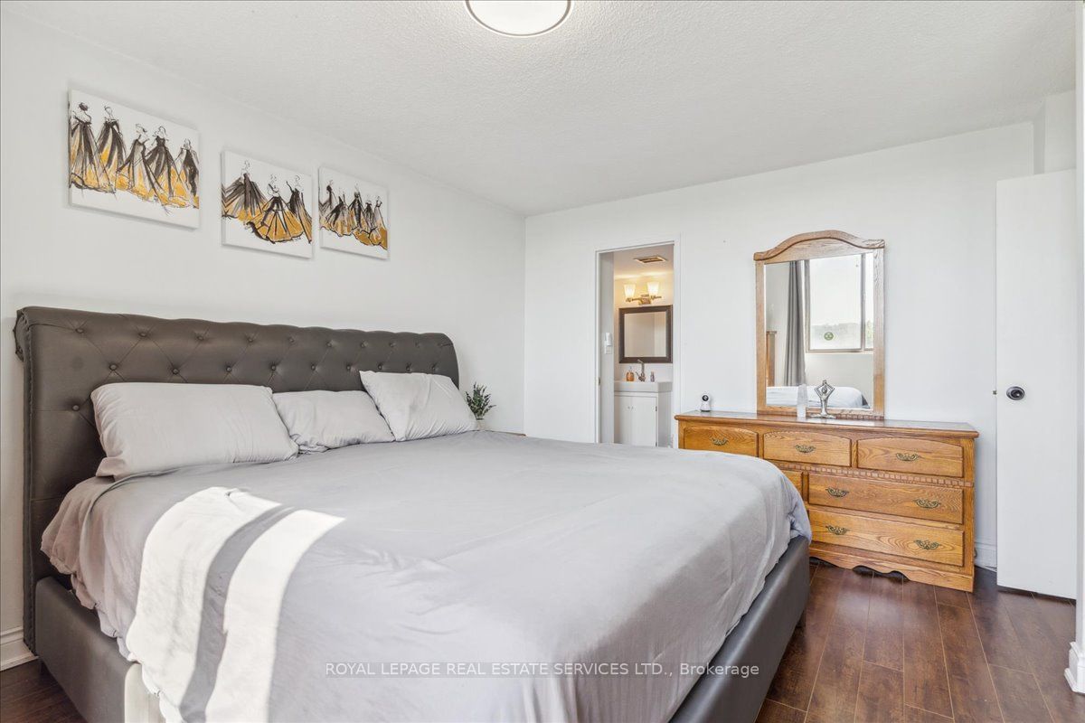 2556 Argyle Rd, unit 407 for sale - image #22