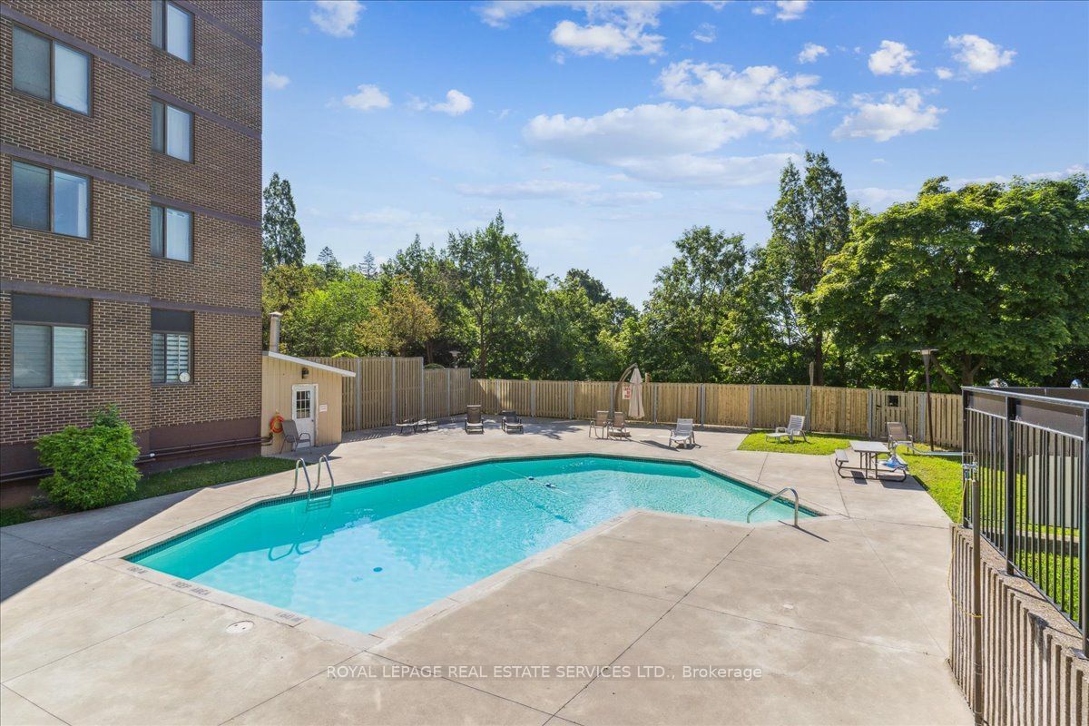 2556 Argyle Rd, unit 407 for sale - image #40