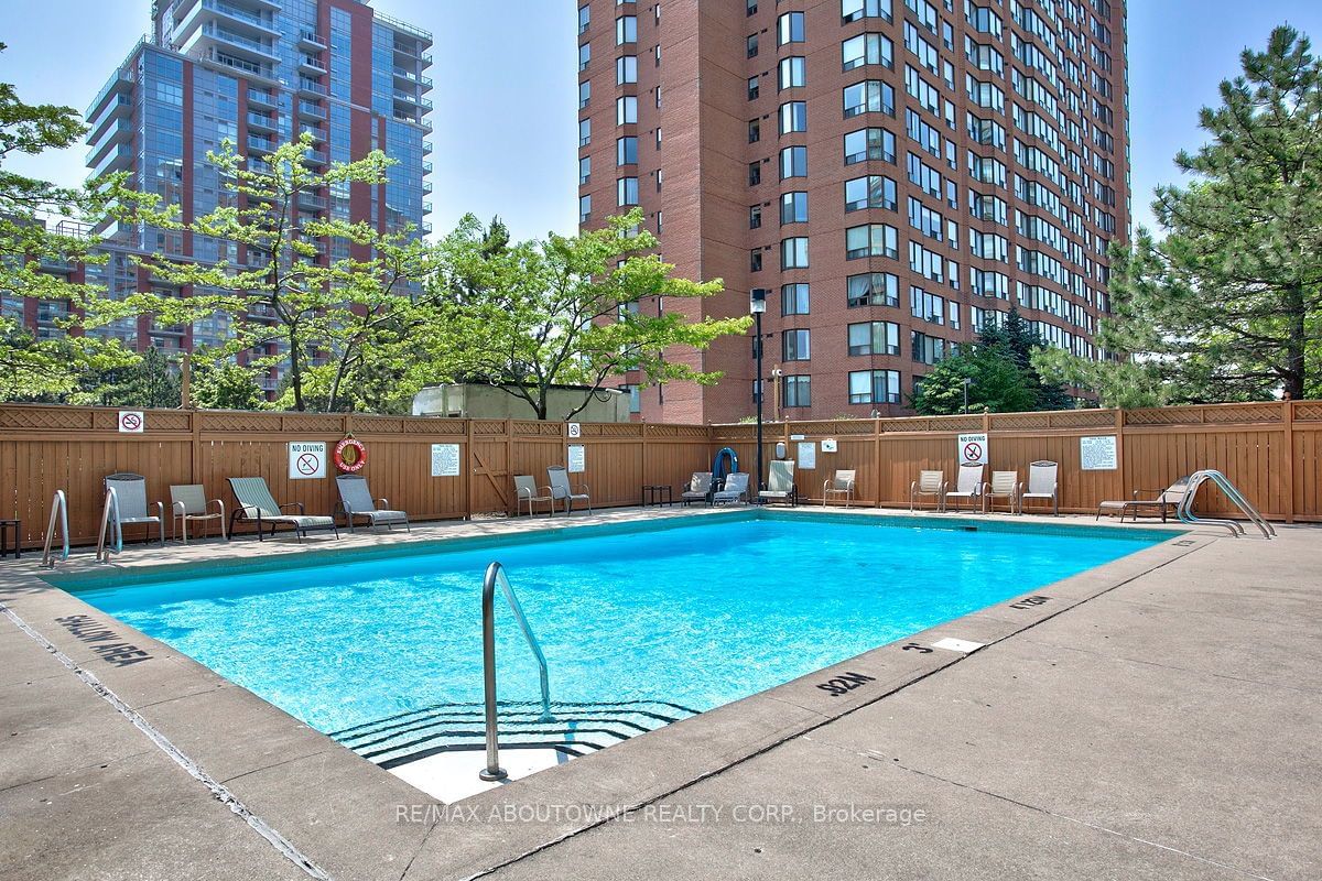 1270 Maple Crossing Blvd, unit 603 for sale - image #26