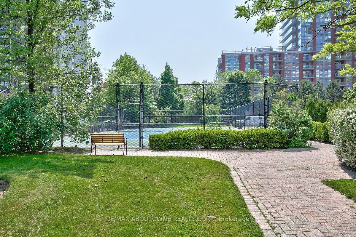 1270 Maple Crossing Blvd, unit 603 for sale - image #31