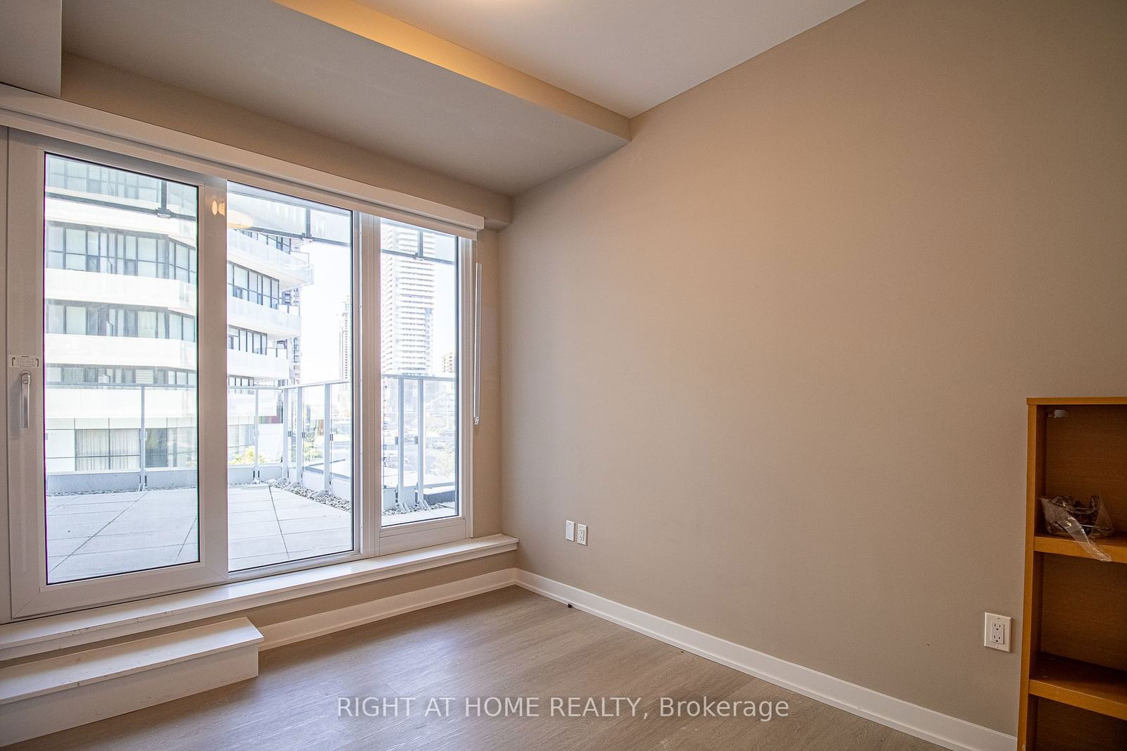 3883 Quartz Rd, unit 201 for rent