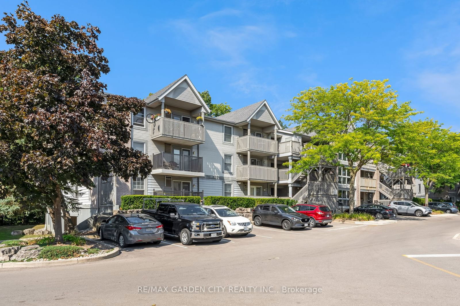 2040 Cleaver Ave, unit 321 for sale