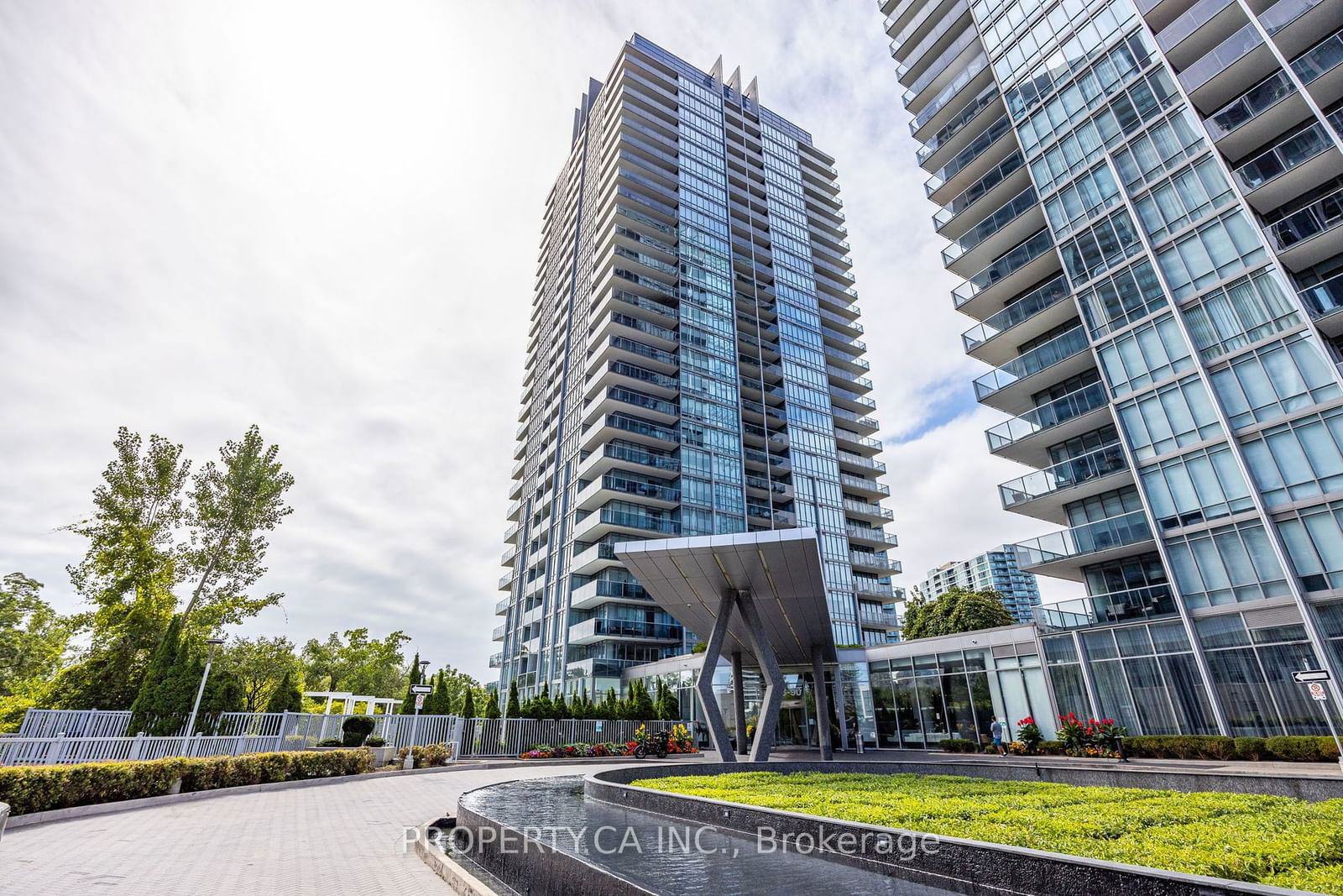 88 Park Lawn Rd, unit 2102 for sale - image #2