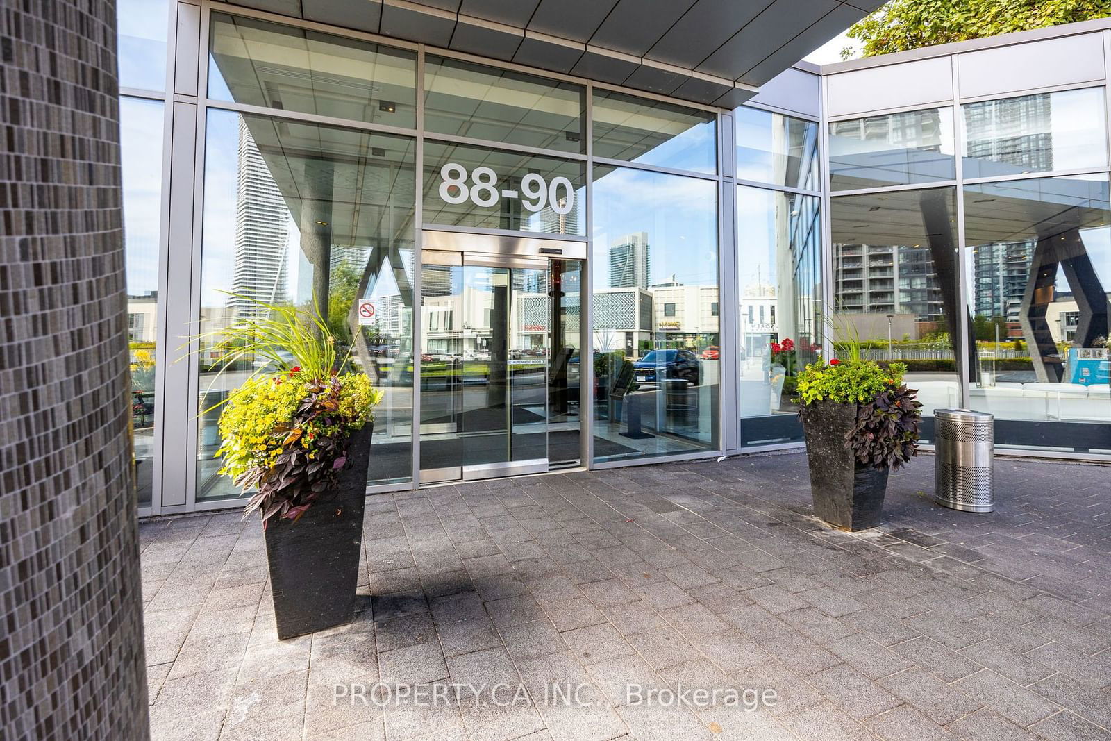 88 Park Lawn Rd, unit 2102 for sale - image #4