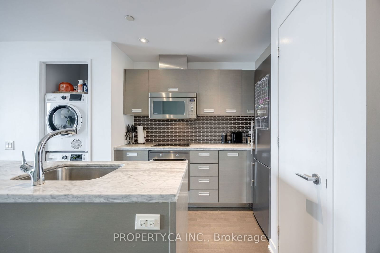 88 Park Lawn Rd, unit 2102 for sale - image #8