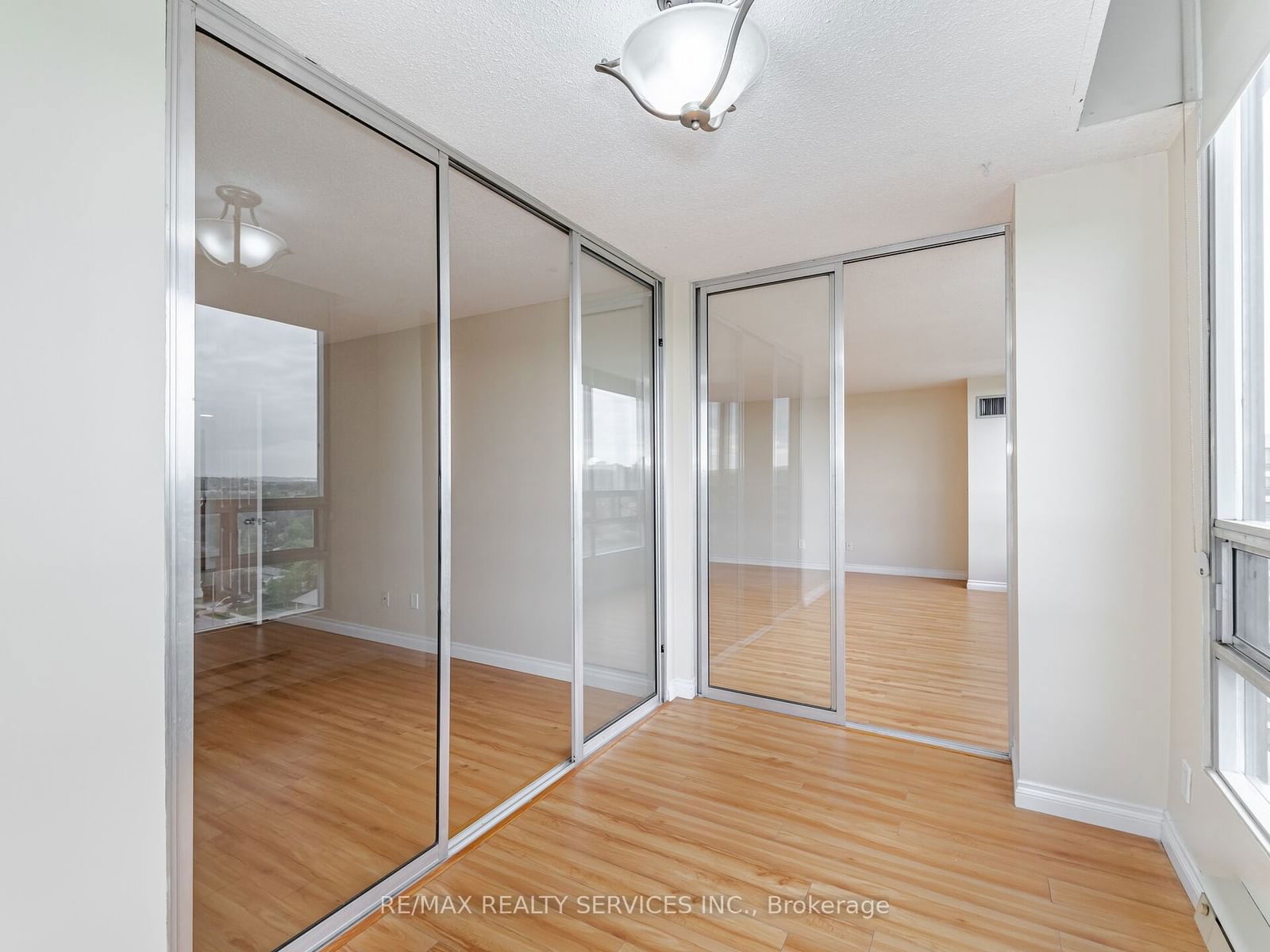 310 Mill St S, unit 1206 for sale - image #21