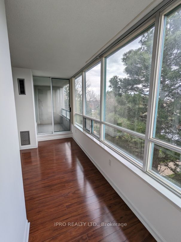 550 Webb Dr, unit 305 for sale - image #10