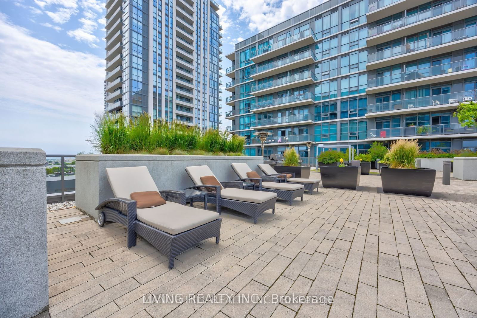 1185 The Queensway Ave, unit 615 for sale