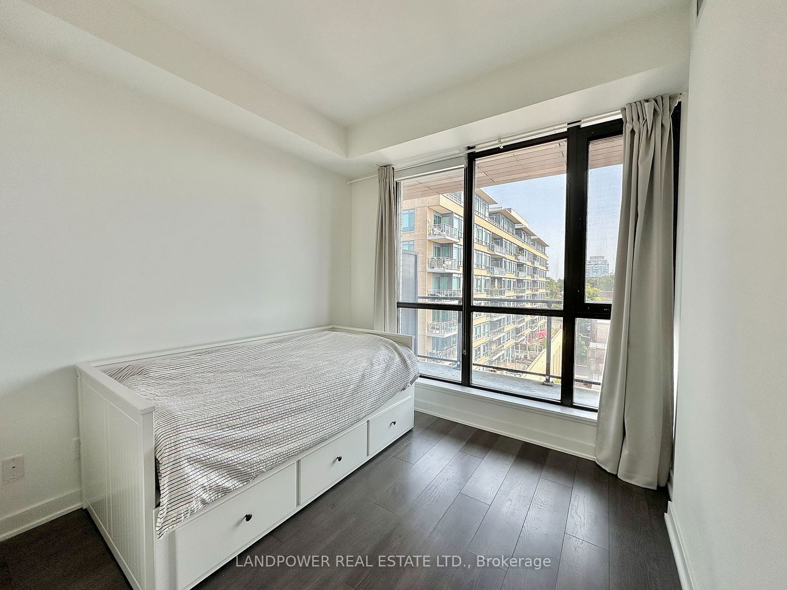 1990 Bloor St W, unit 806 for sale - image #21