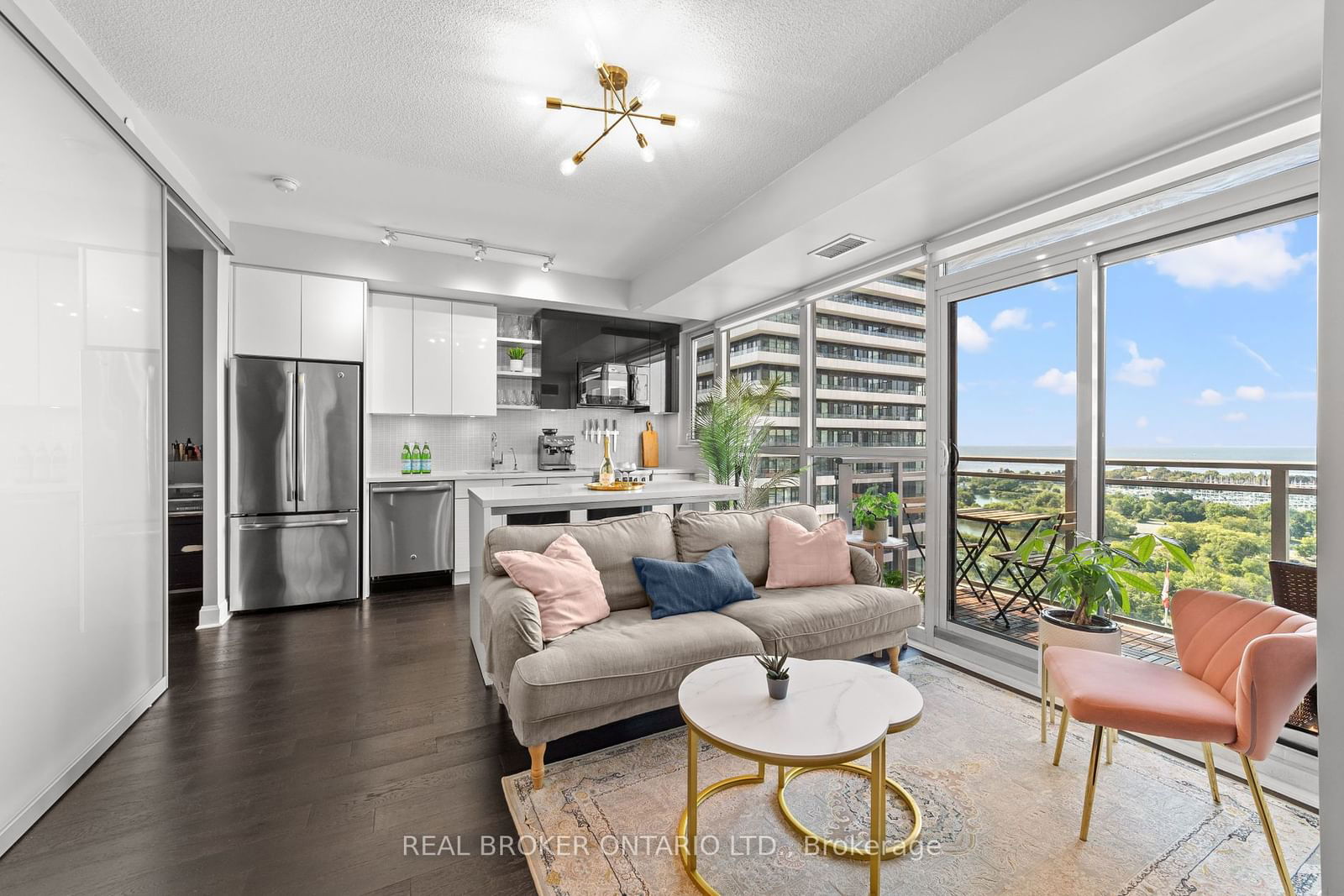 33 Shore Breeze Dr, unit 1611 for sale - image #11