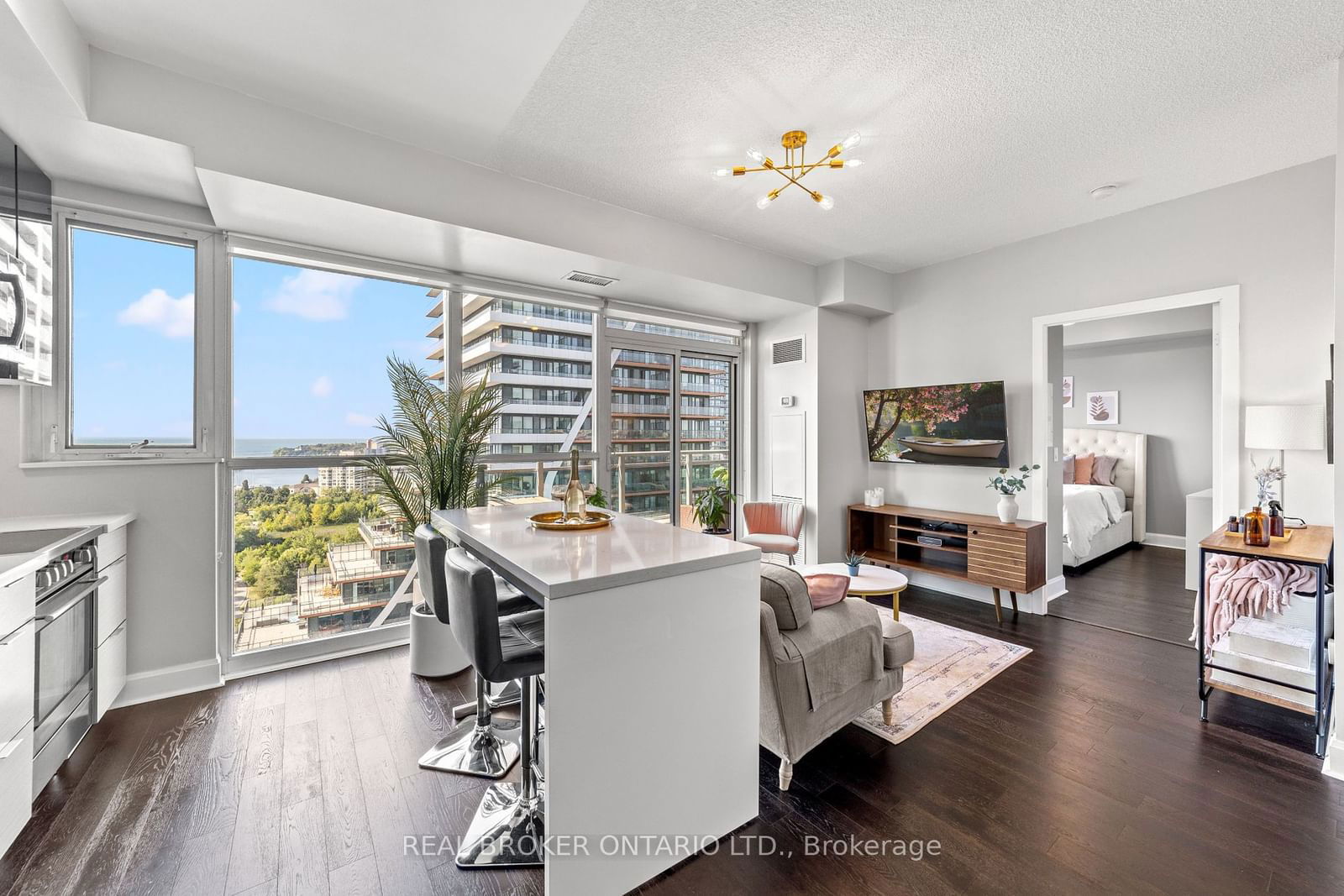 33 Shore Breeze Dr, unit 1611 for sale