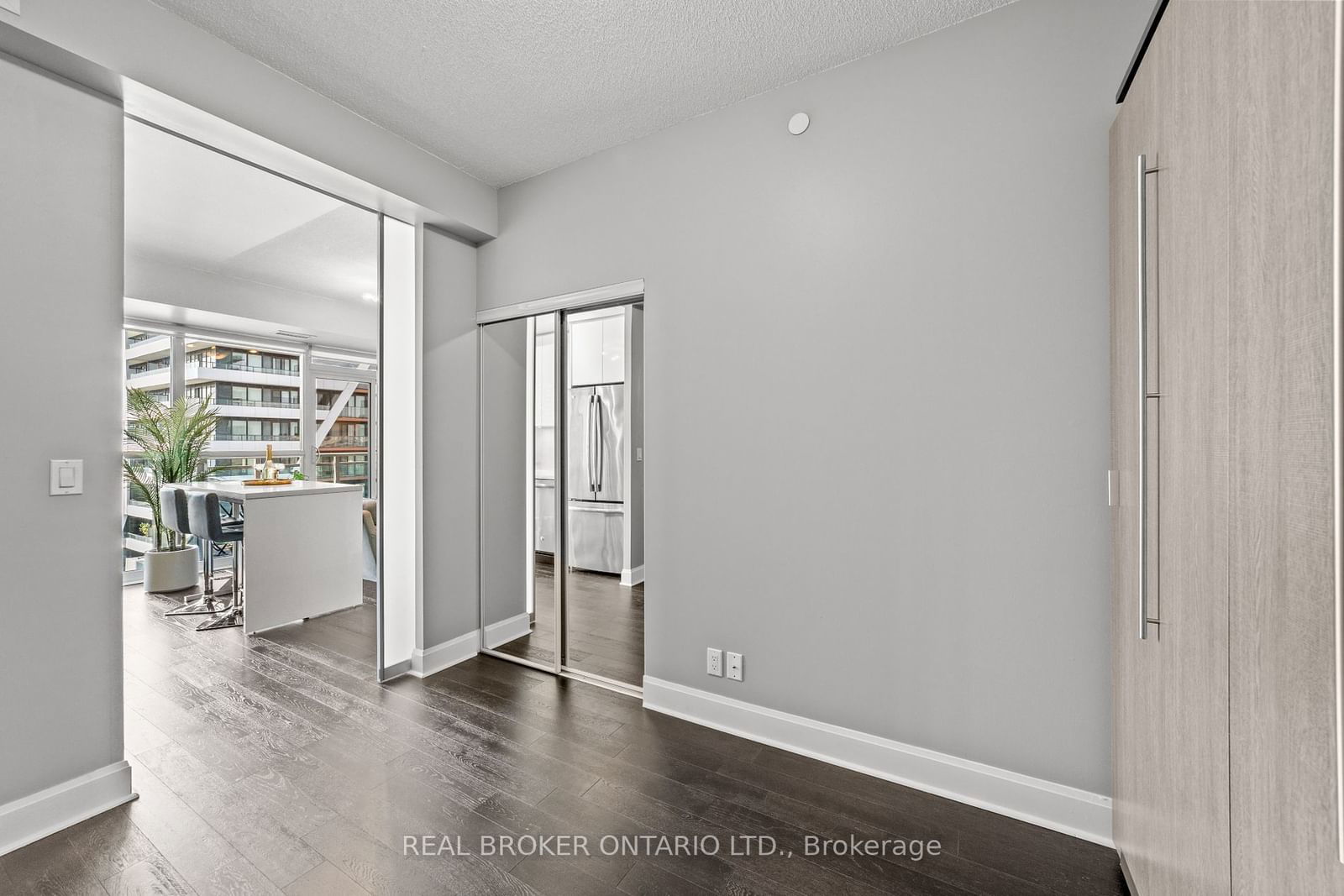 33 Shore Breeze Dr, unit 1611 for sale - image #30