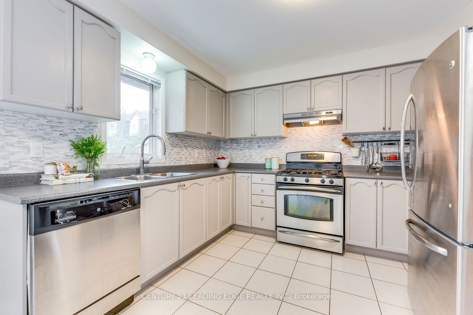 2945 Thomas St, unit 124 for sale - image #15