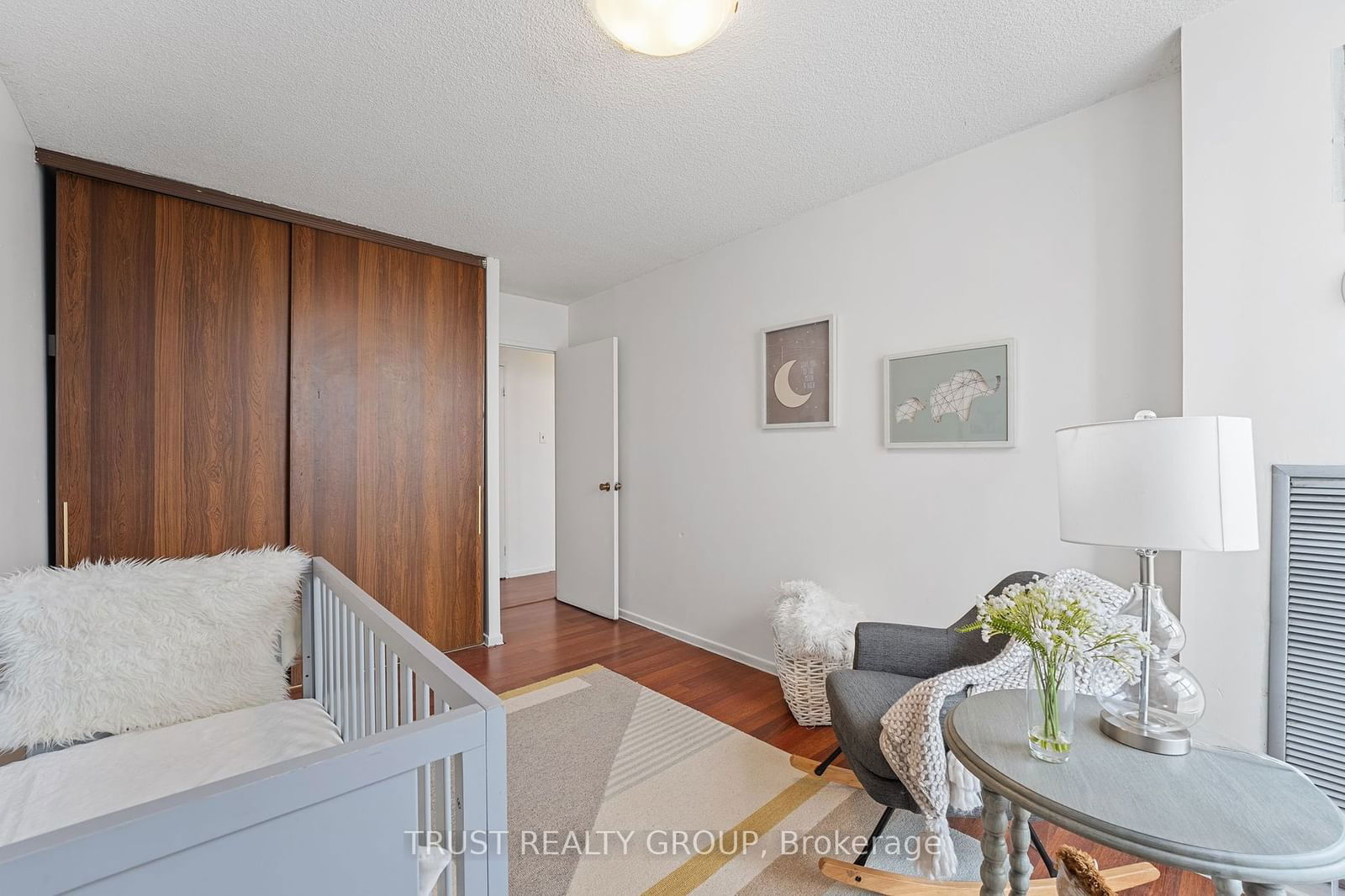 15 Kensington Rd, unit 403 for sale - image #13